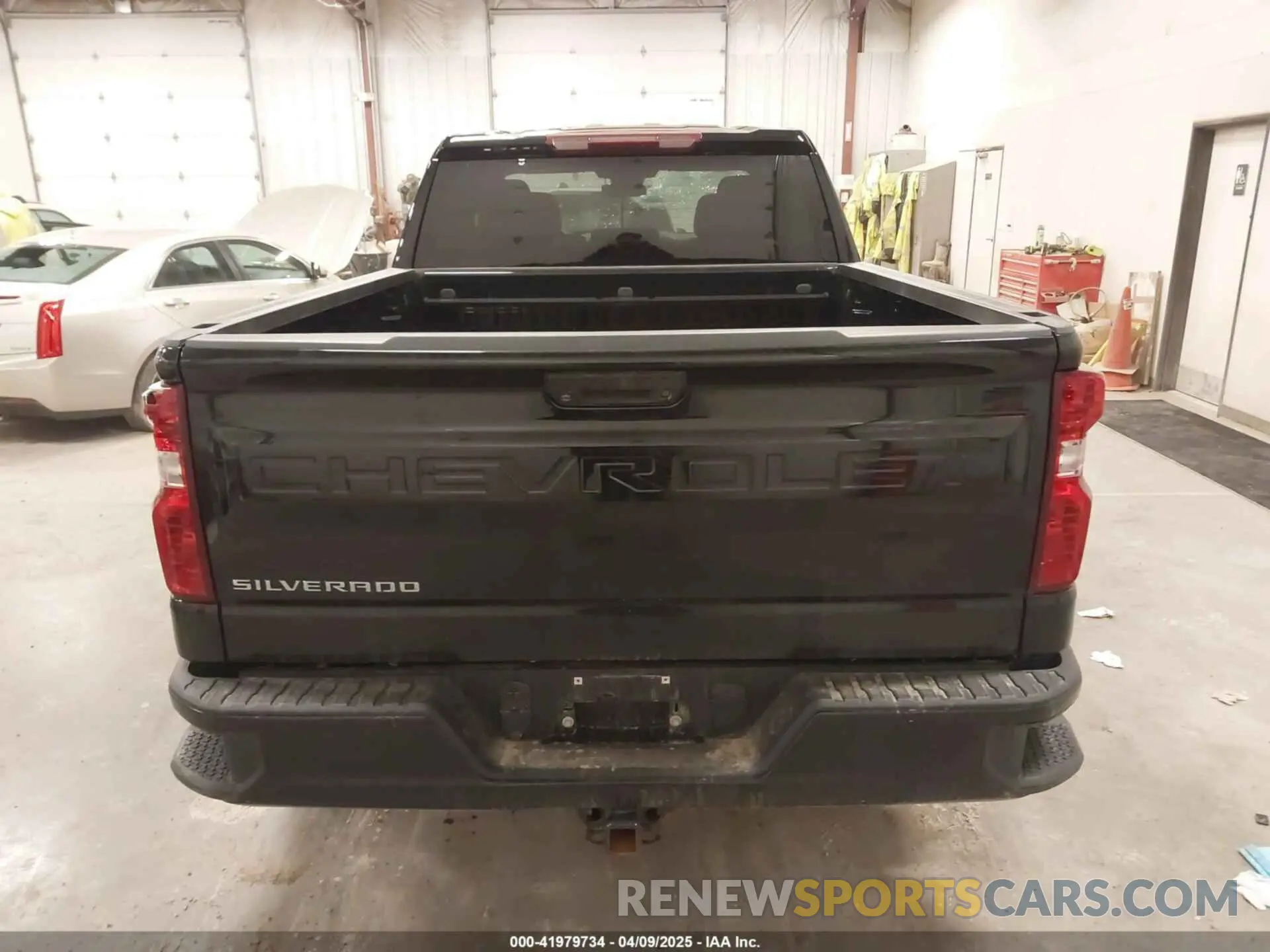 16 Photograph of a damaged car 1GCRDAED5NZ551783 CHEVROLET SILVERADO 1500 2022