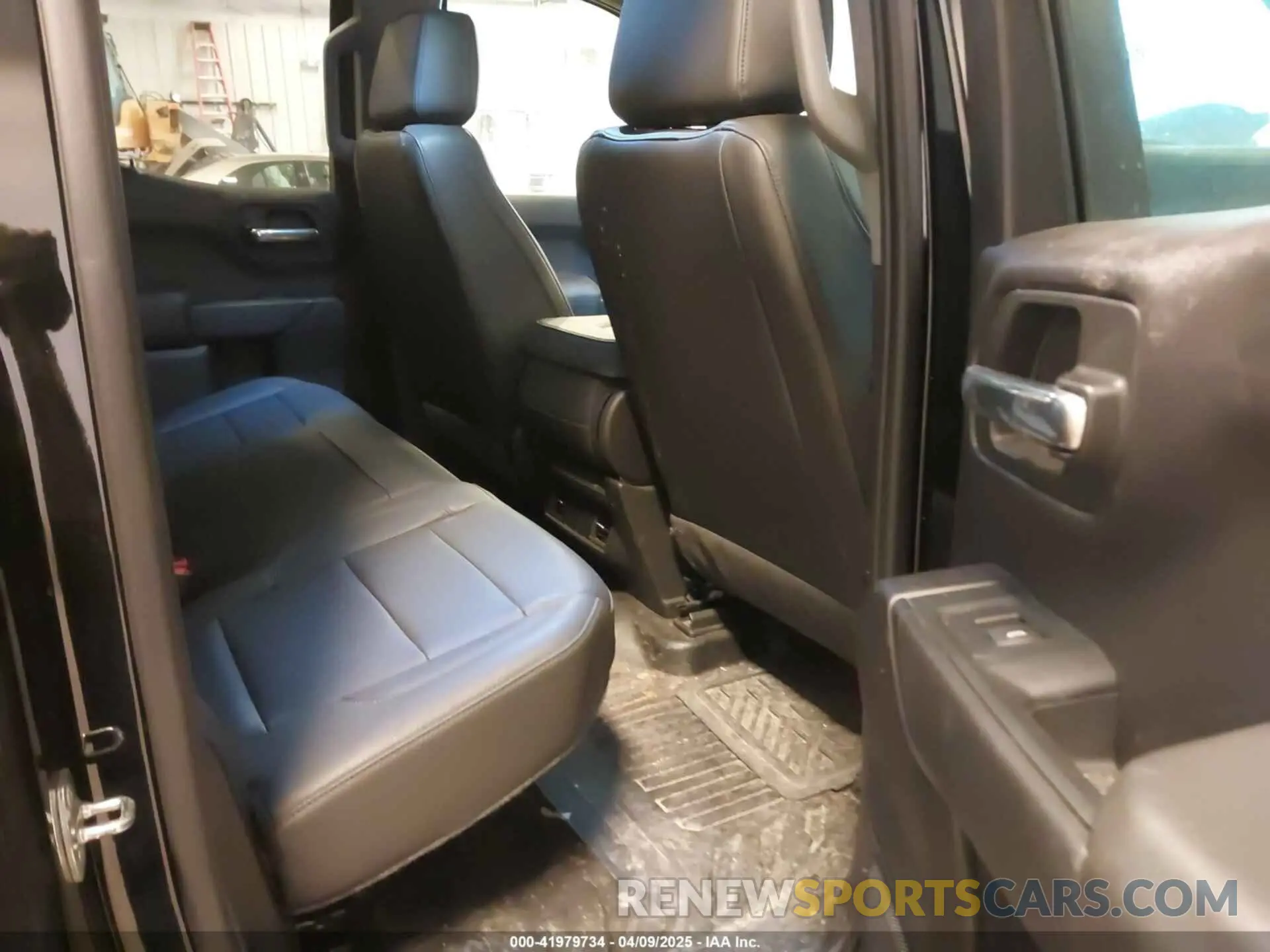 8 Photograph of a damaged car 1GCRDAED5NZ551783 CHEVROLET SILVERADO 1500 2022