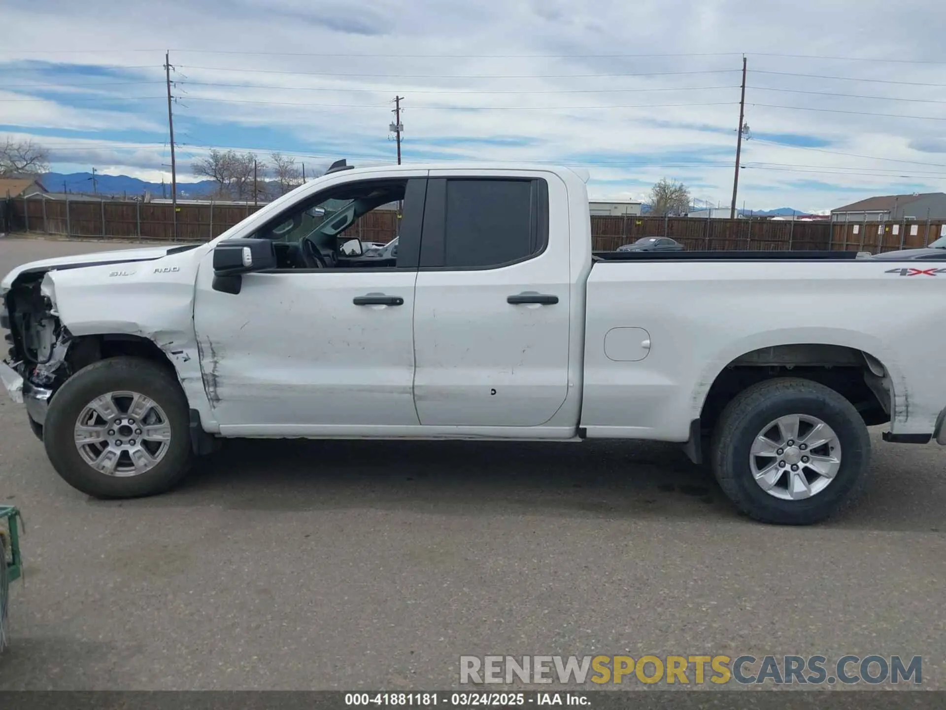 14 Photograph of a damaged car 1GCRDAED8NZ544472 CHEVROLET SILVERADO 1500 2022