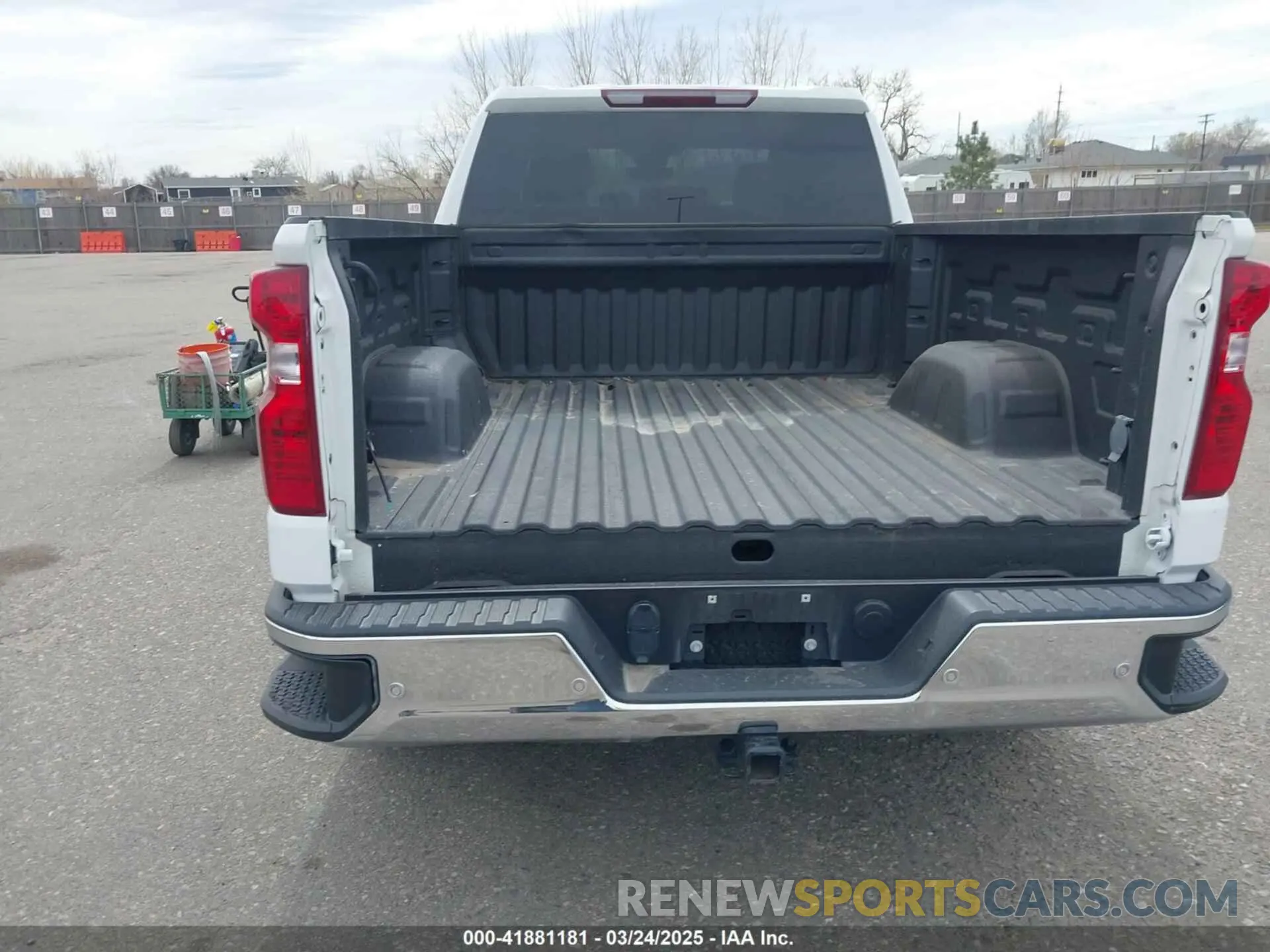 16 Photograph of a damaged car 1GCRDAED8NZ544472 CHEVROLET SILVERADO 1500 2022