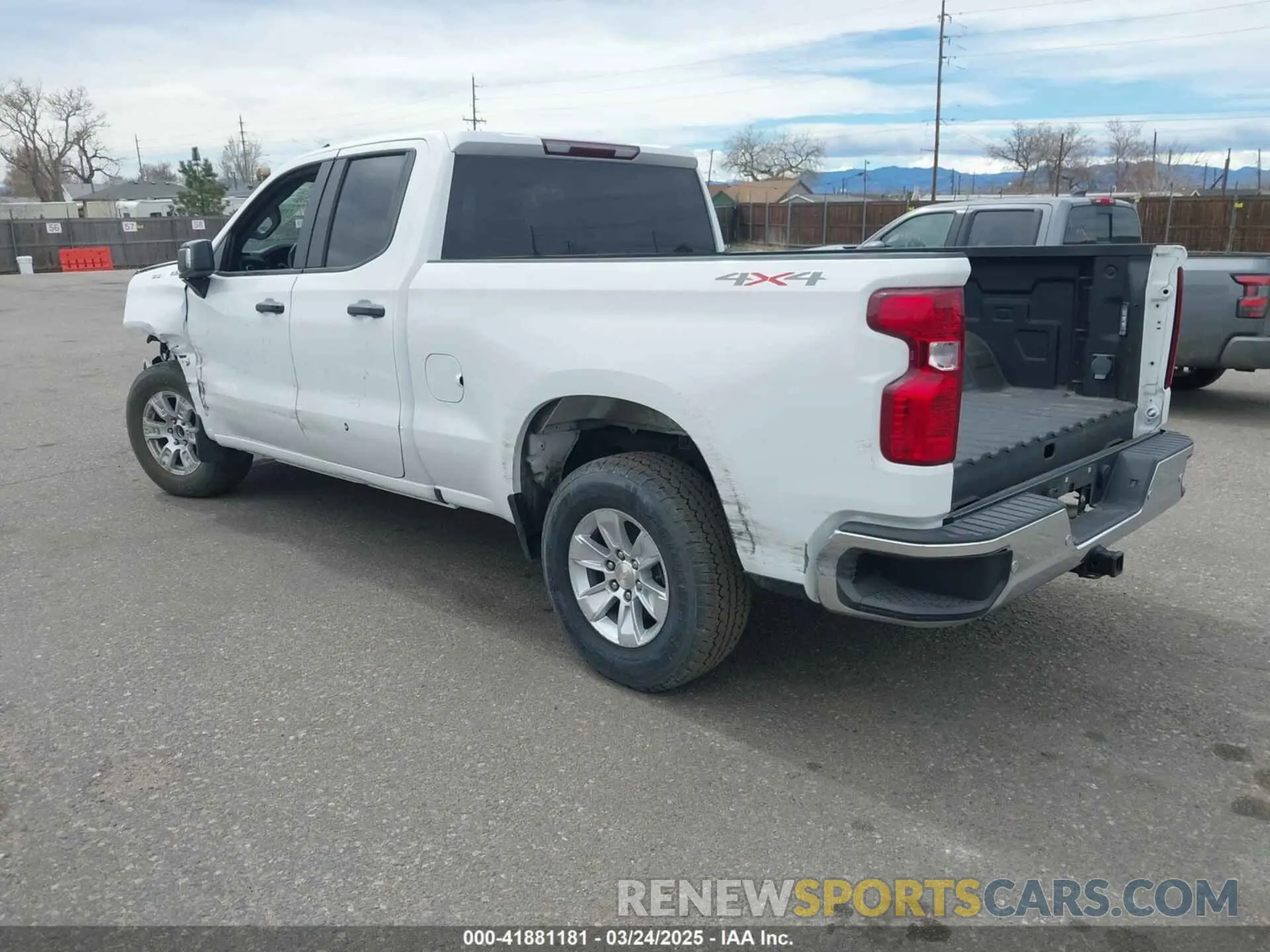 3 Photograph of a damaged car 1GCRDAED8NZ544472 CHEVROLET SILVERADO 1500 2022