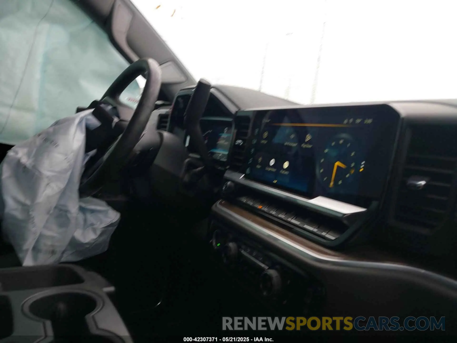 5 Photograph of a damaged car 1GCRDEED5NZ554707 CHEVROLET SILVERADO 1500 2022