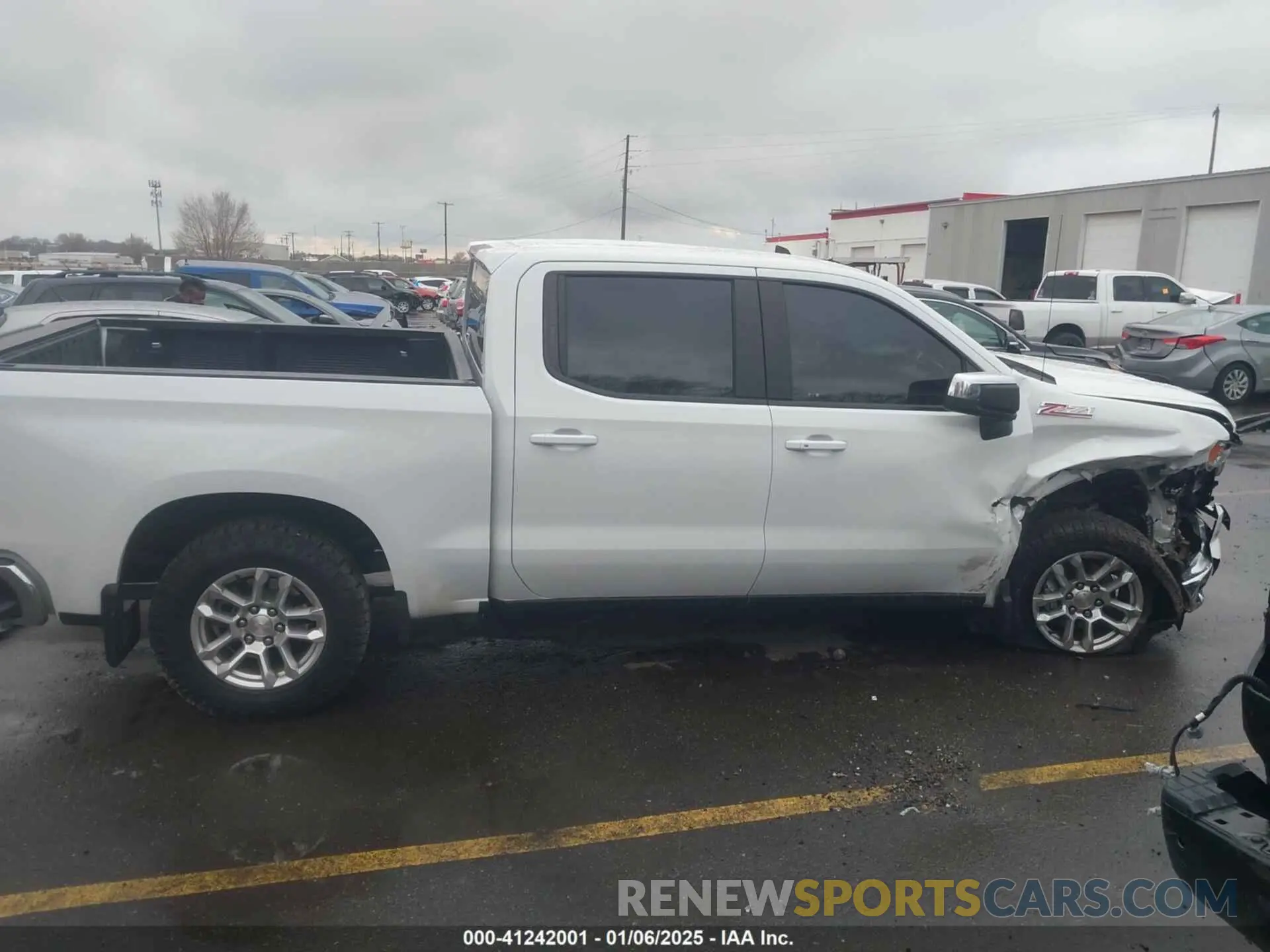 14 Photograph of a damaged car 1GCUDDED0NZ526205 CHEVROLET SILVERADO 1500 2022