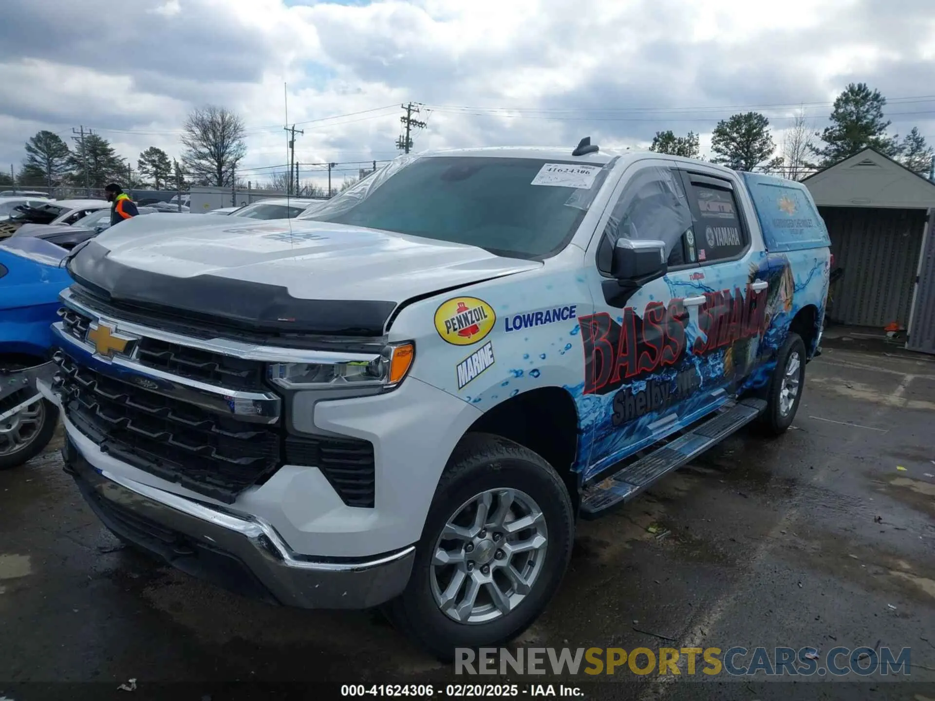 2 Photograph of a damaged car 1GCUDDED1NZ524429 CHEVROLET SILVERADO 1500 2022