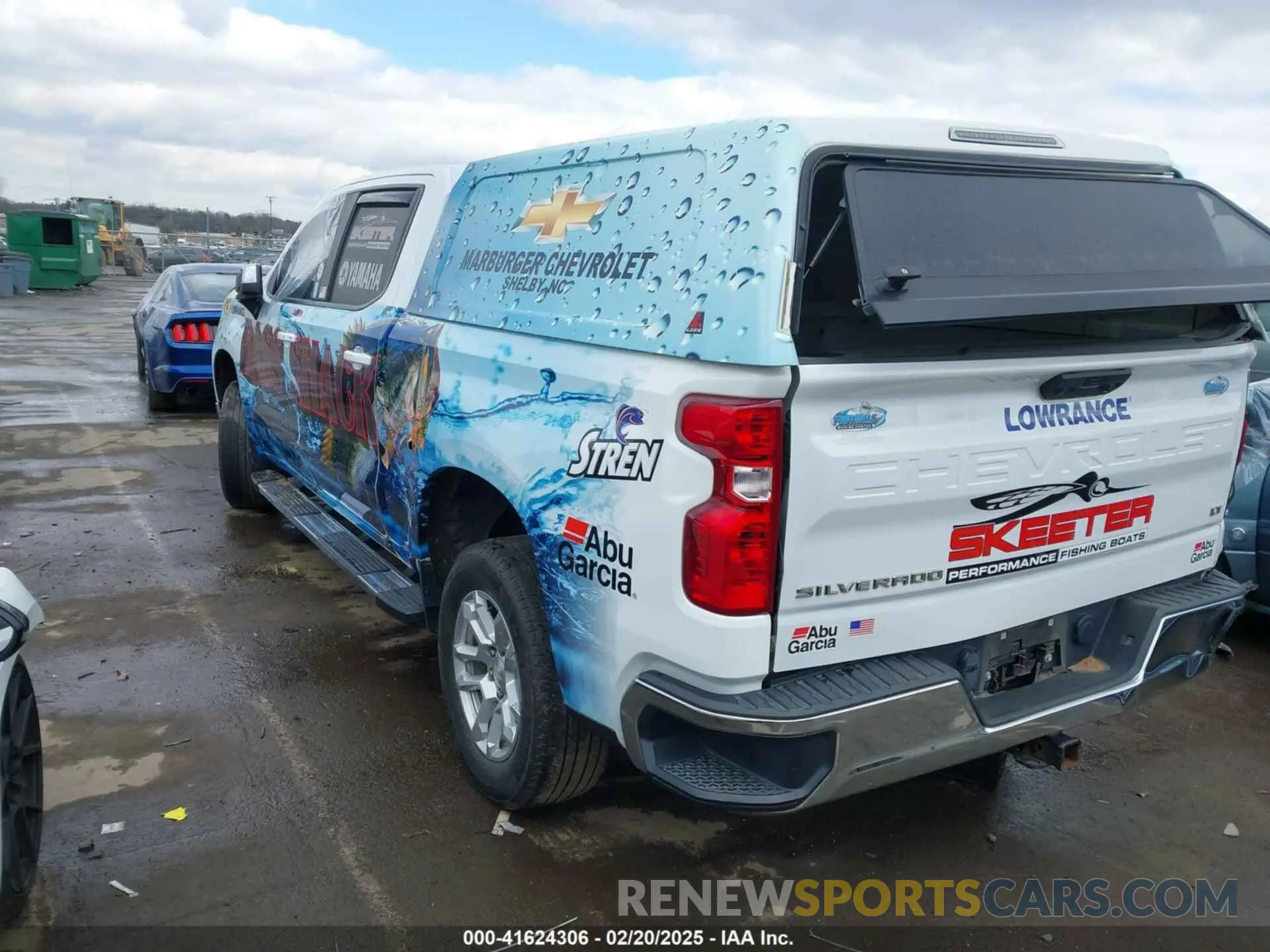 3 Photograph of a damaged car 1GCUDDED1NZ524429 CHEVROLET SILVERADO 1500 2022