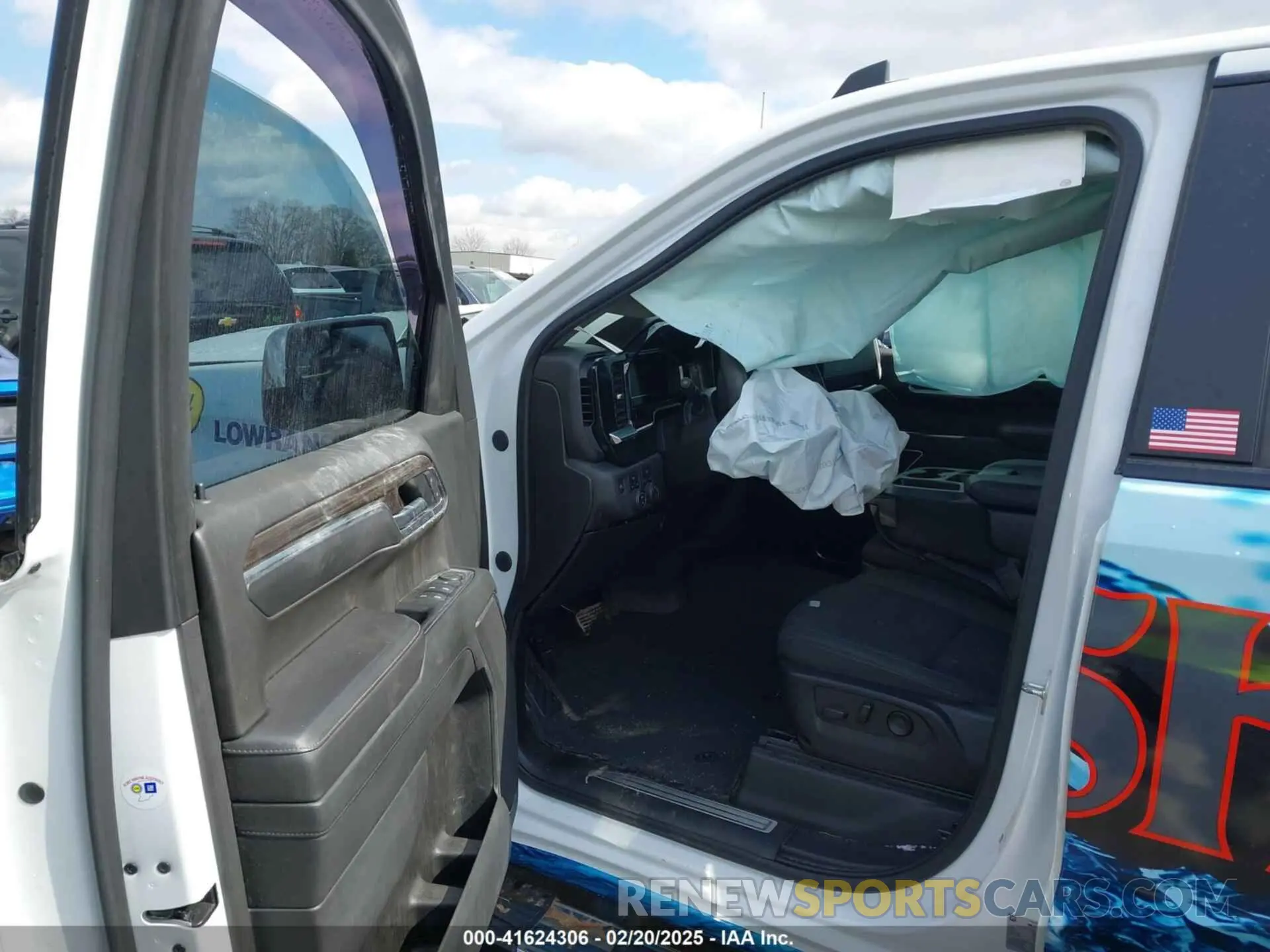 5 Photograph of a damaged car 1GCUDDED1NZ524429 CHEVROLET SILVERADO 1500 2022