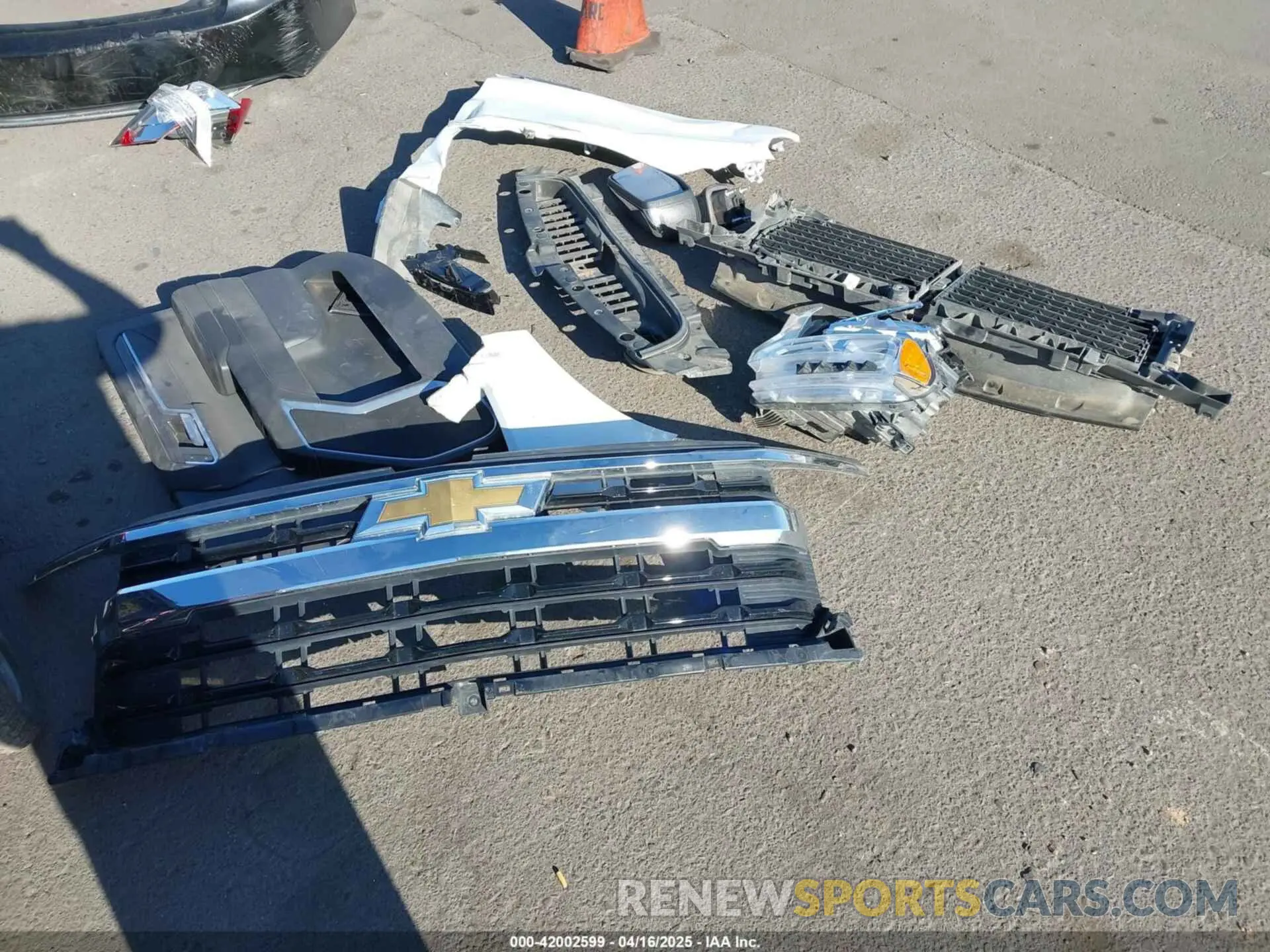 12 Photograph of a damaged car 1GCUDDEDXNZ537566 CHEVROLET SILVERADO 1500 2022