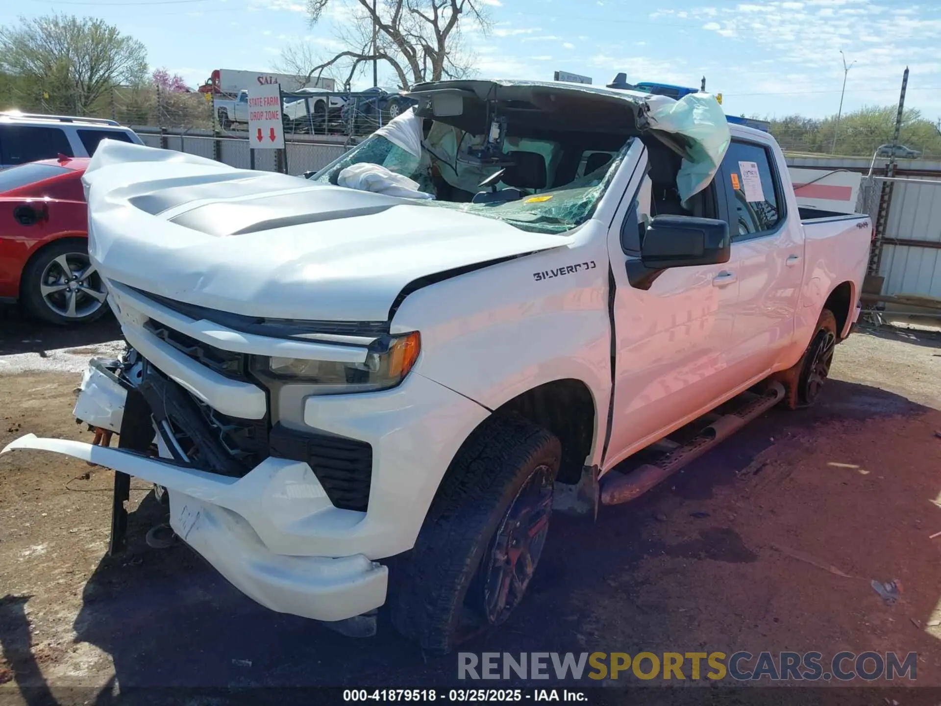 2 Photograph of a damaged car 1GCUDEED1NZ551197 CHEVROLET SILVERADO 1500 2022