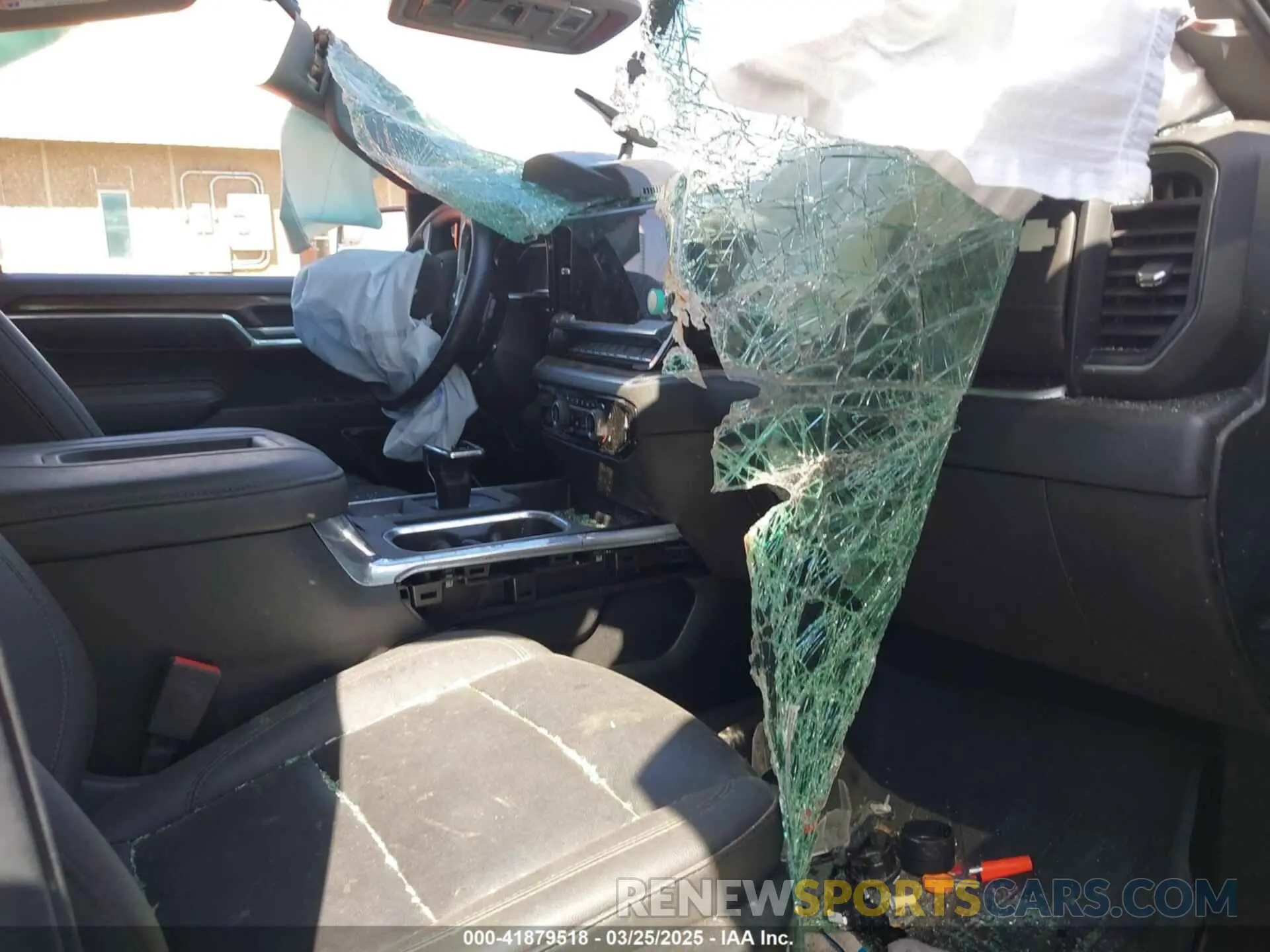 5 Photograph of a damaged car 1GCUDEED1NZ551197 CHEVROLET SILVERADO 1500 2022