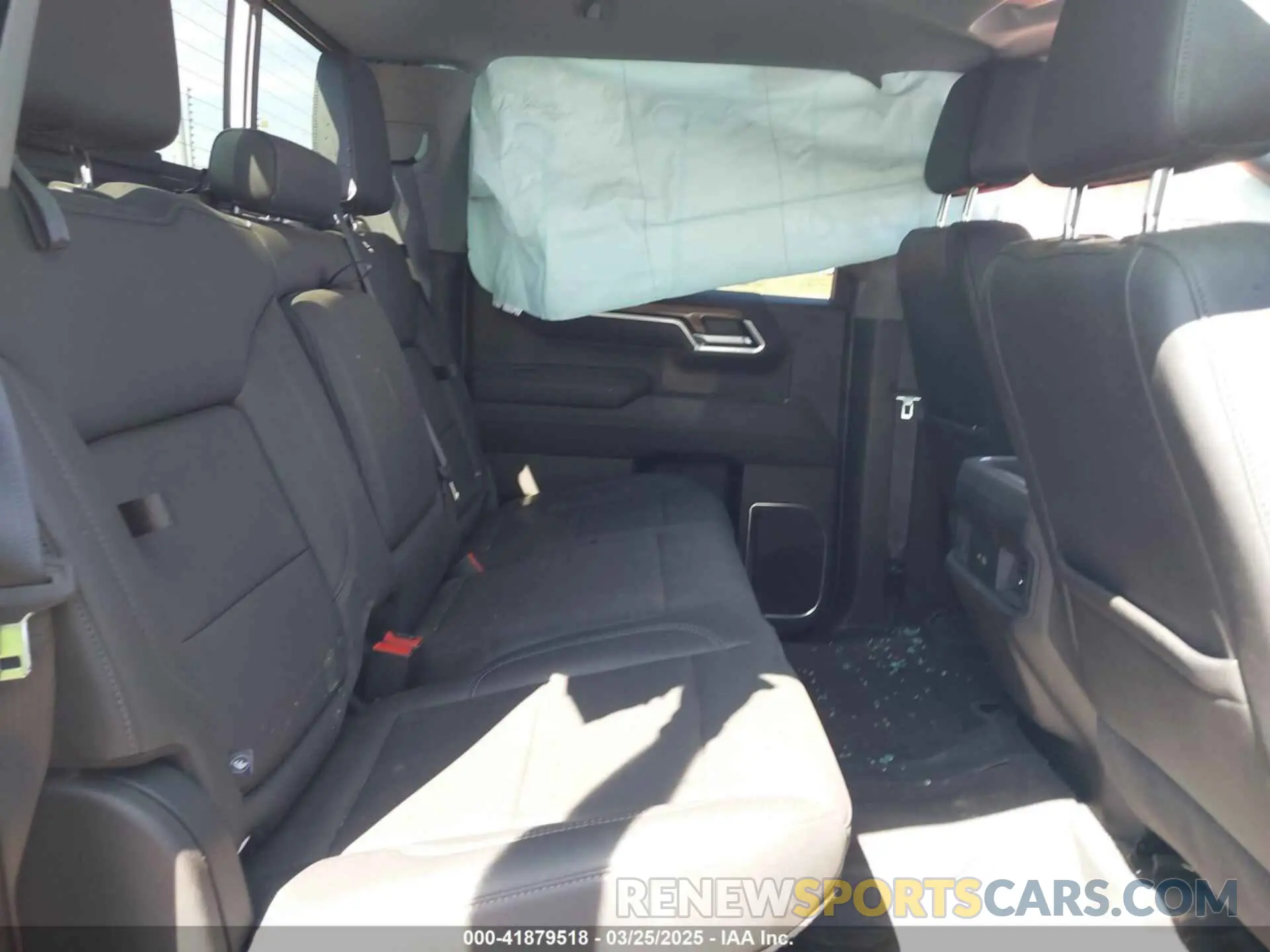 8 Photograph of a damaged car 1GCUDEED1NZ551197 CHEVROLET SILVERADO 1500 2022
