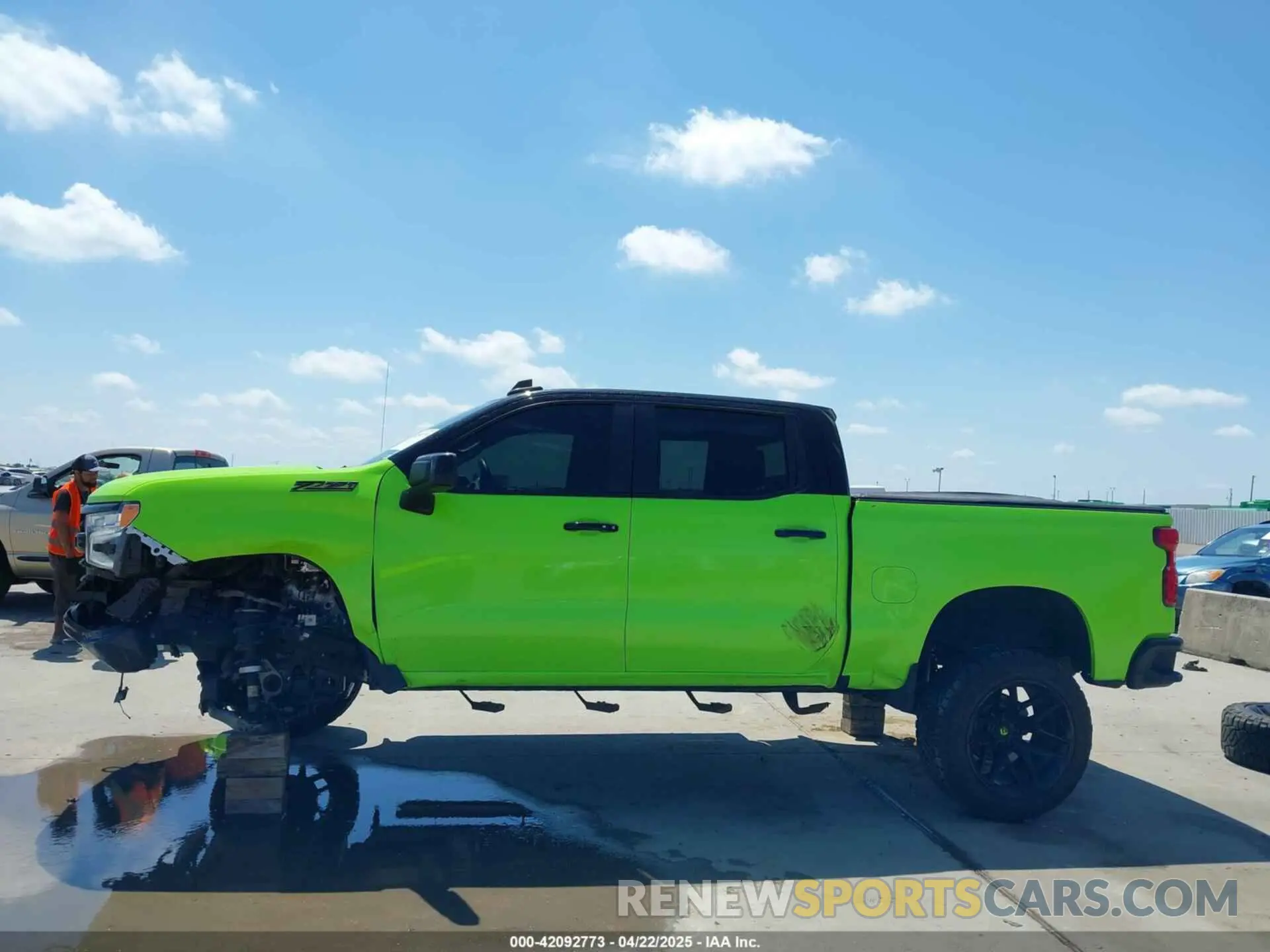 15 Photograph of a damaged car 1GCUDEED7NZ585337 CHEVROLET SILVERADO 1500 2022