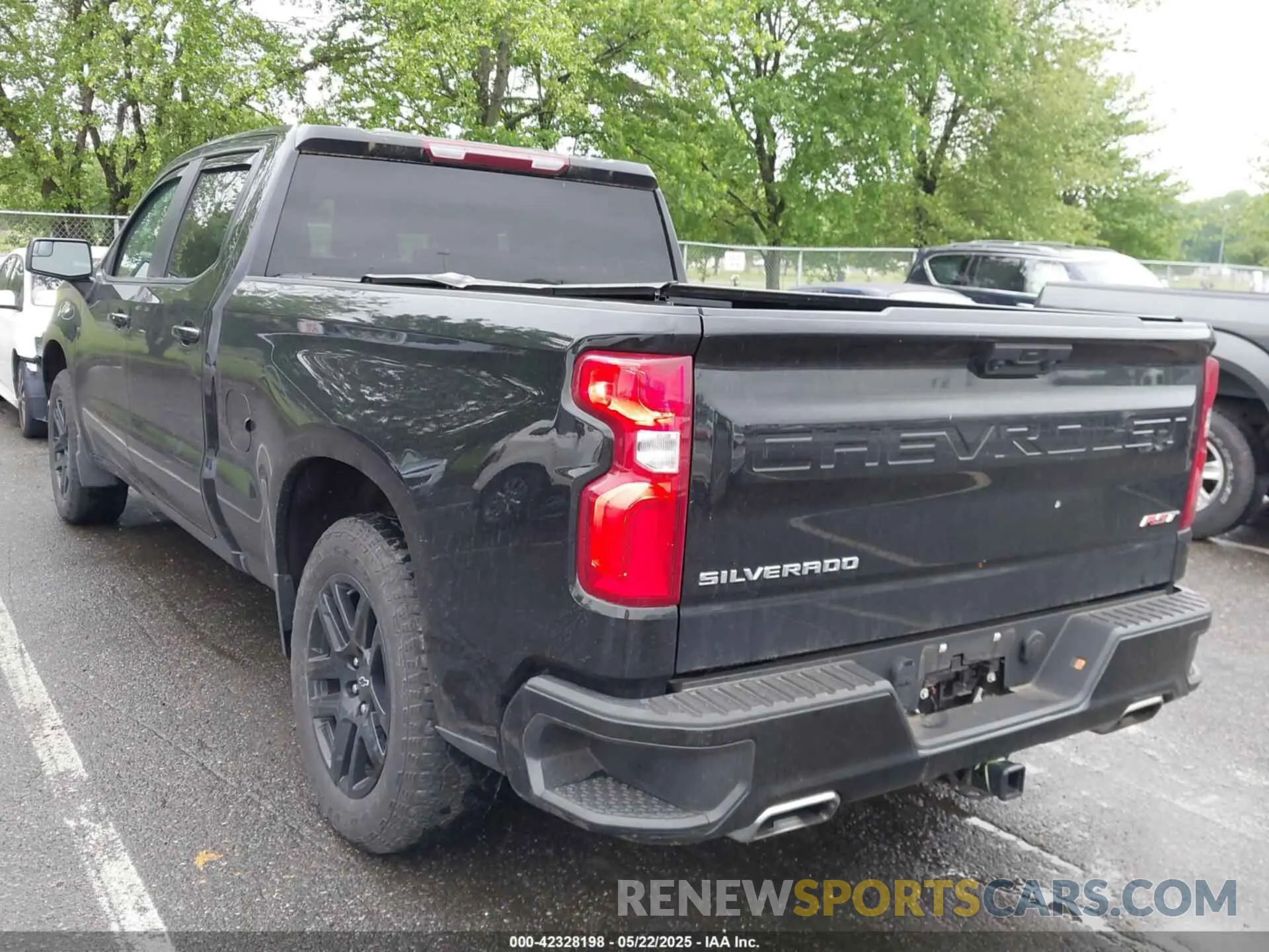 3 Photograph of a damaged car 1GCUDEED7NZ638375 CHEVROLET SILVERADO 1500 2022