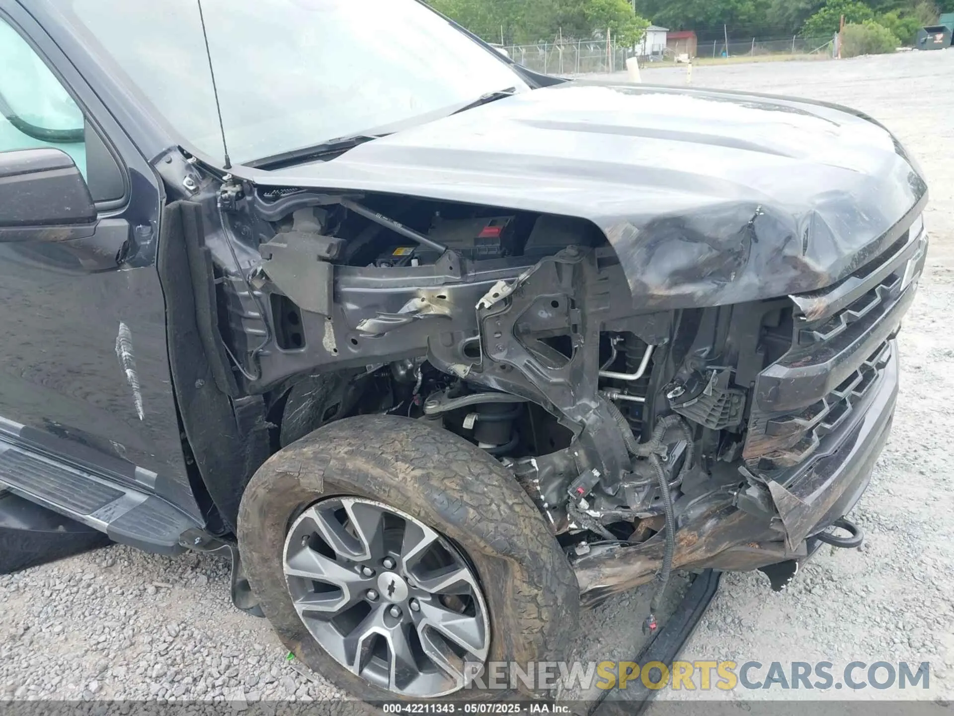 6 Photograph of a damaged car 1GCUDEEDXNZ531126 CHEVROLET SILVERADO 1500 2022