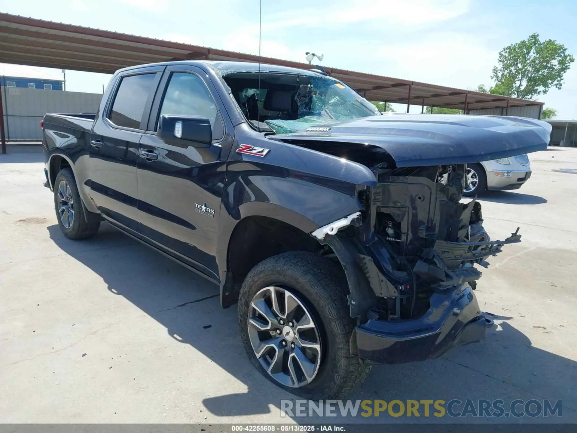 1 Photograph of a damaged car 1GCUDEET2NZ520287 CHEVROLET SILVERADO 1500 2022
