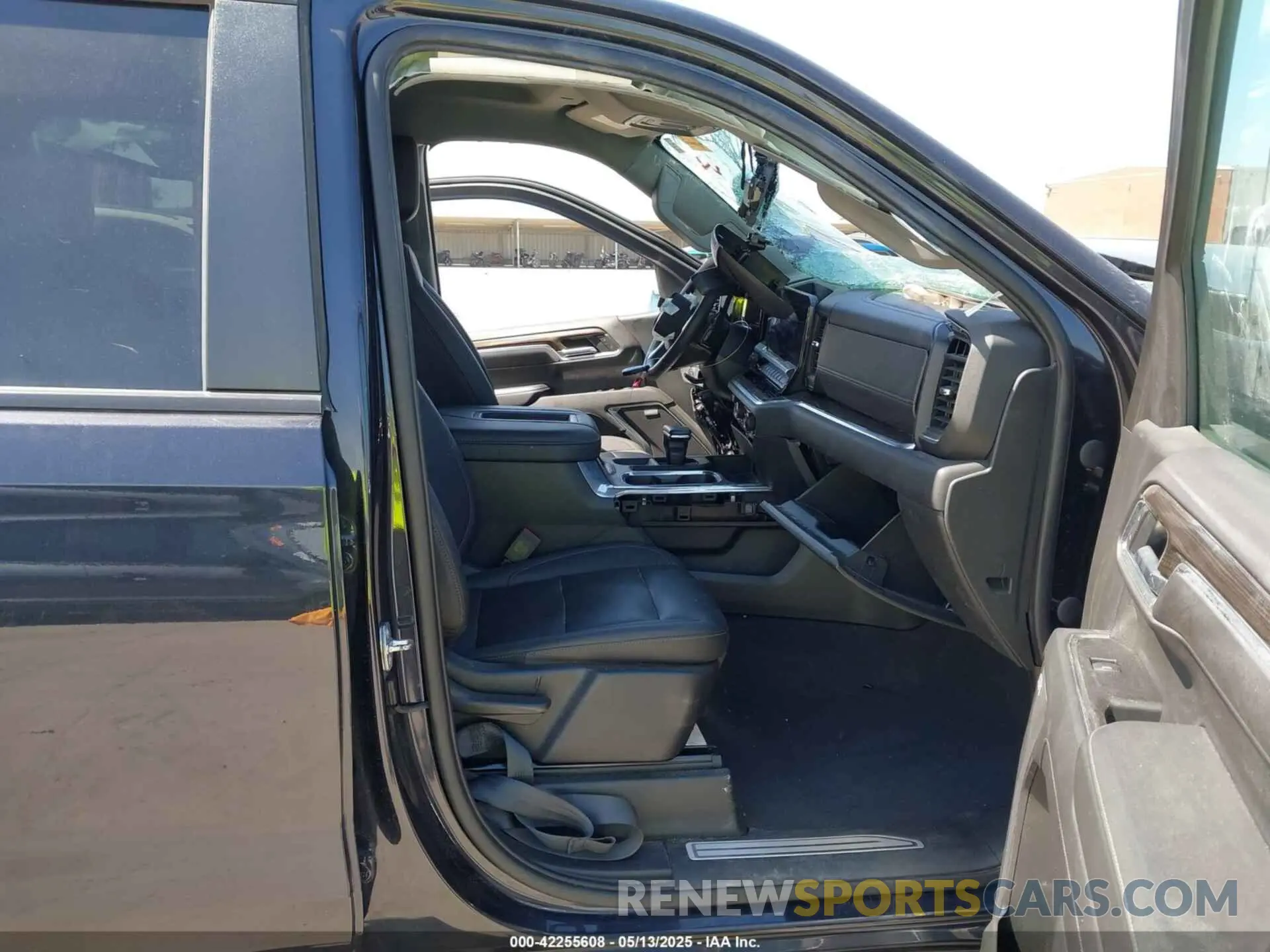 5 Photograph of a damaged car 1GCUDEET2NZ520287 CHEVROLET SILVERADO 1500 2022