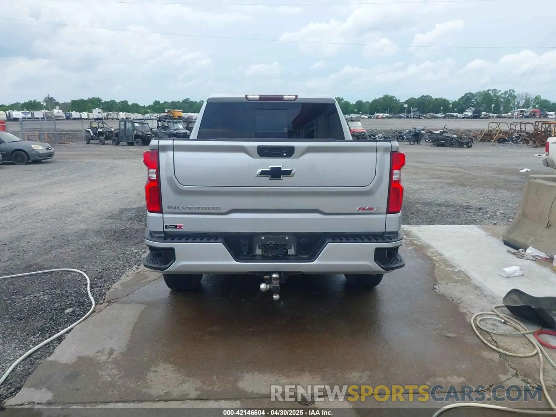 16 Photograph of a damaged car 1GCUDEET8NZ571342 CHEVROLET SILVERADO 1500 2022