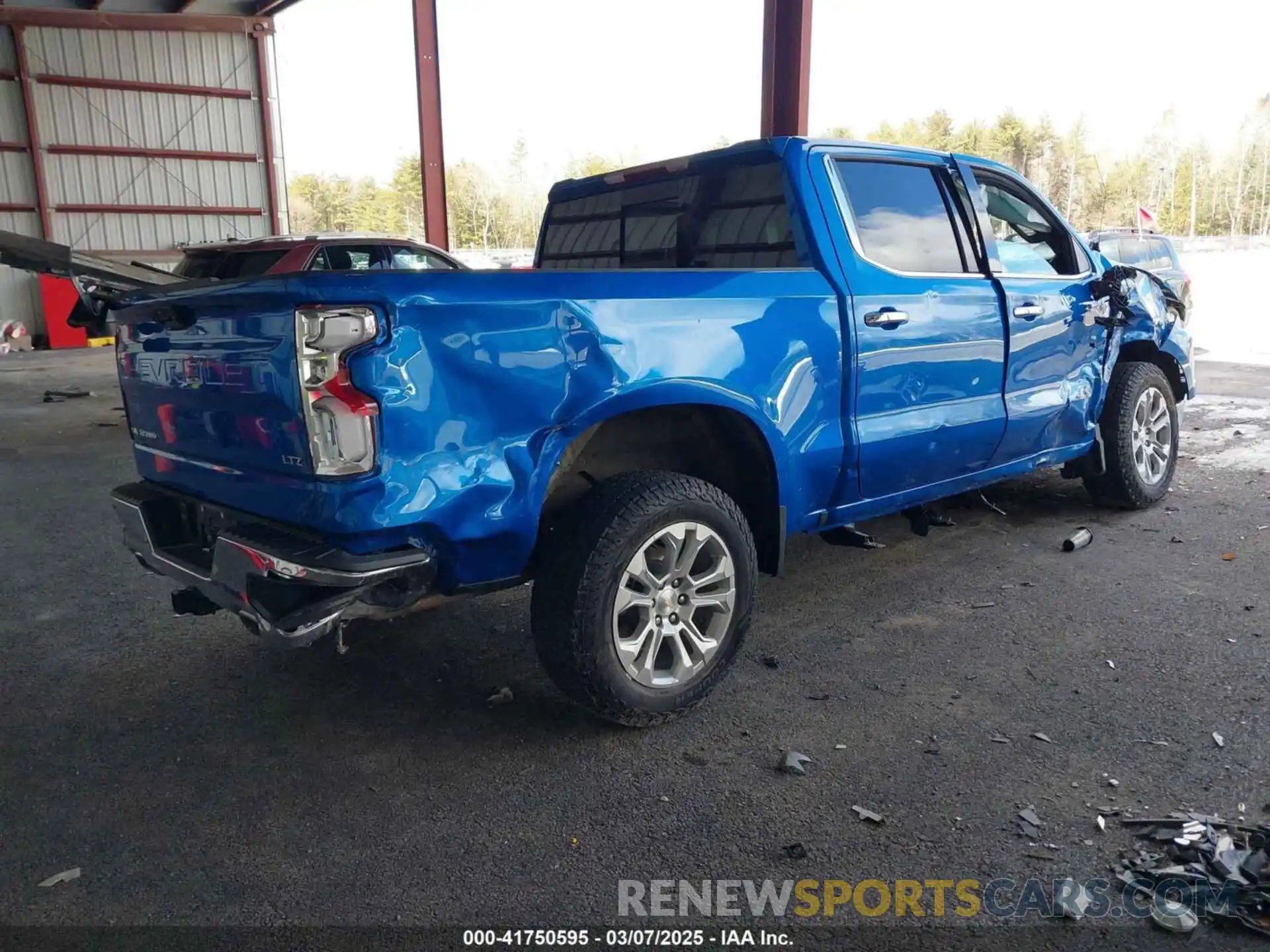 4 Photograph of a damaged car 1GCUDGED4NZ638782 CHEVROLET SILVERADO 1500 2022