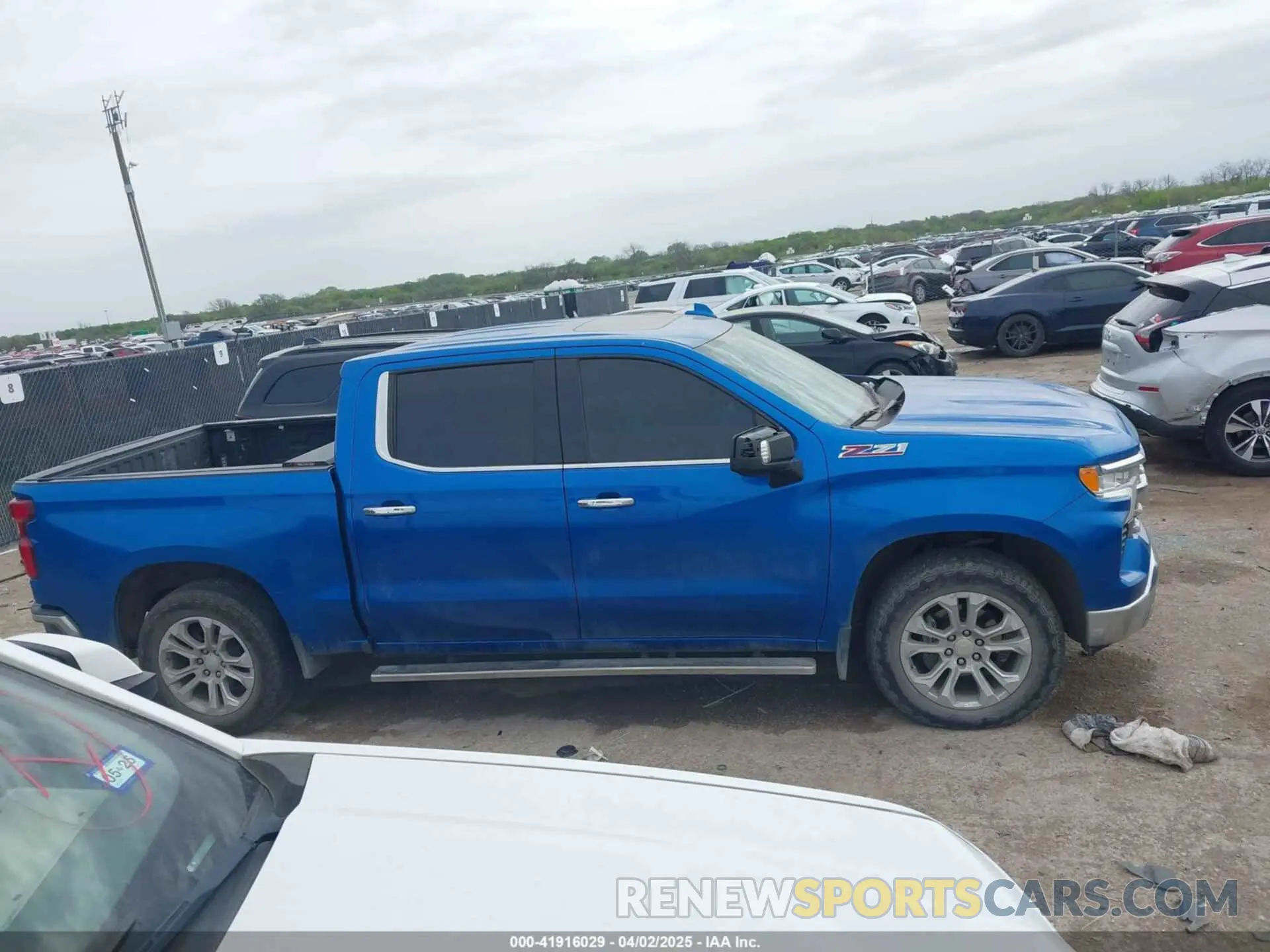13 Photograph of a damaged car 1GCUDGED6NZ534956 CHEVROLET SILVERADO 1500 2022