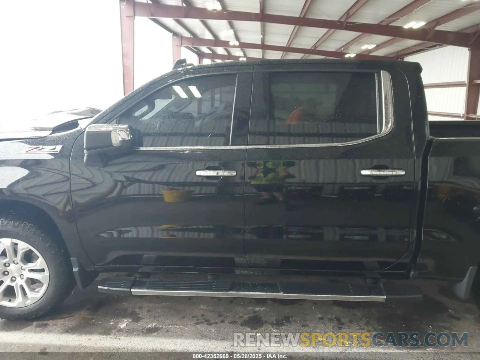 14 Photograph of a damaged car 1GCUDGED9NZ539780 CHEVROLET SILVERADO 1500 2022