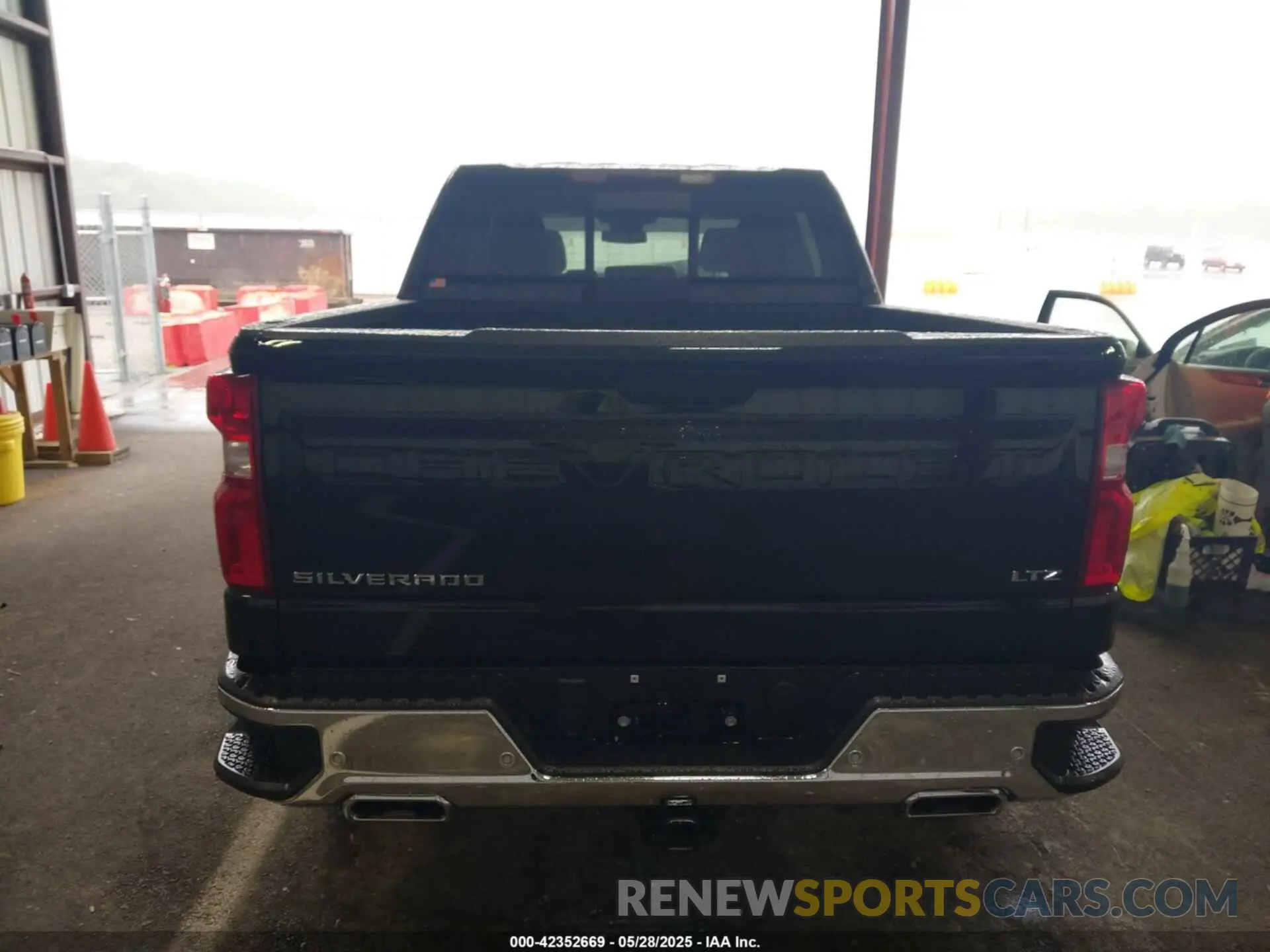 16 Photograph of a damaged car 1GCUDGED9NZ539780 CHEVROLET SILVERADO 1500 2022