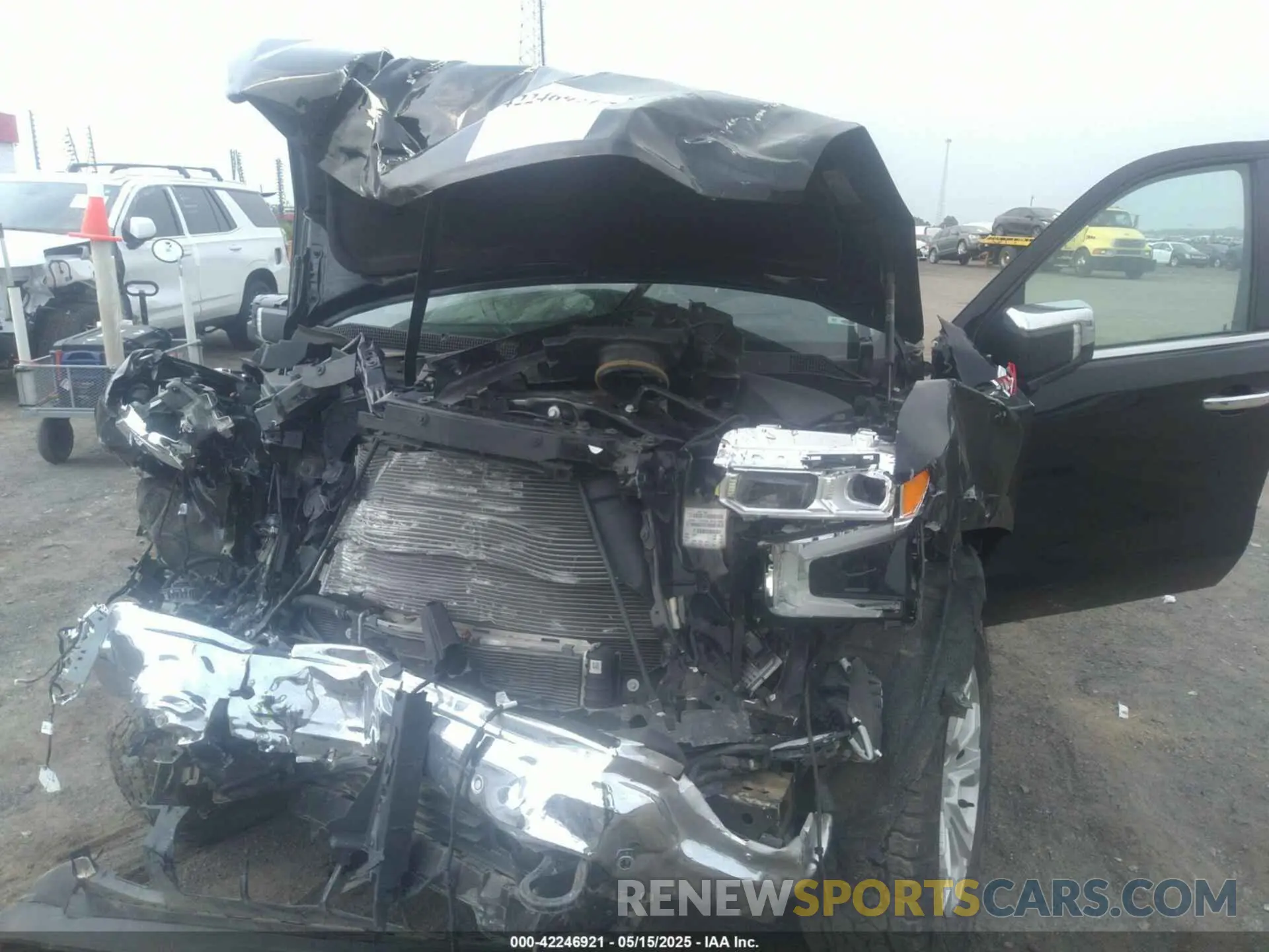 16 Photograph of a damaged car 1GCUDGET9NZ621404 CHEVROLET SILVERADO 1500 2022
