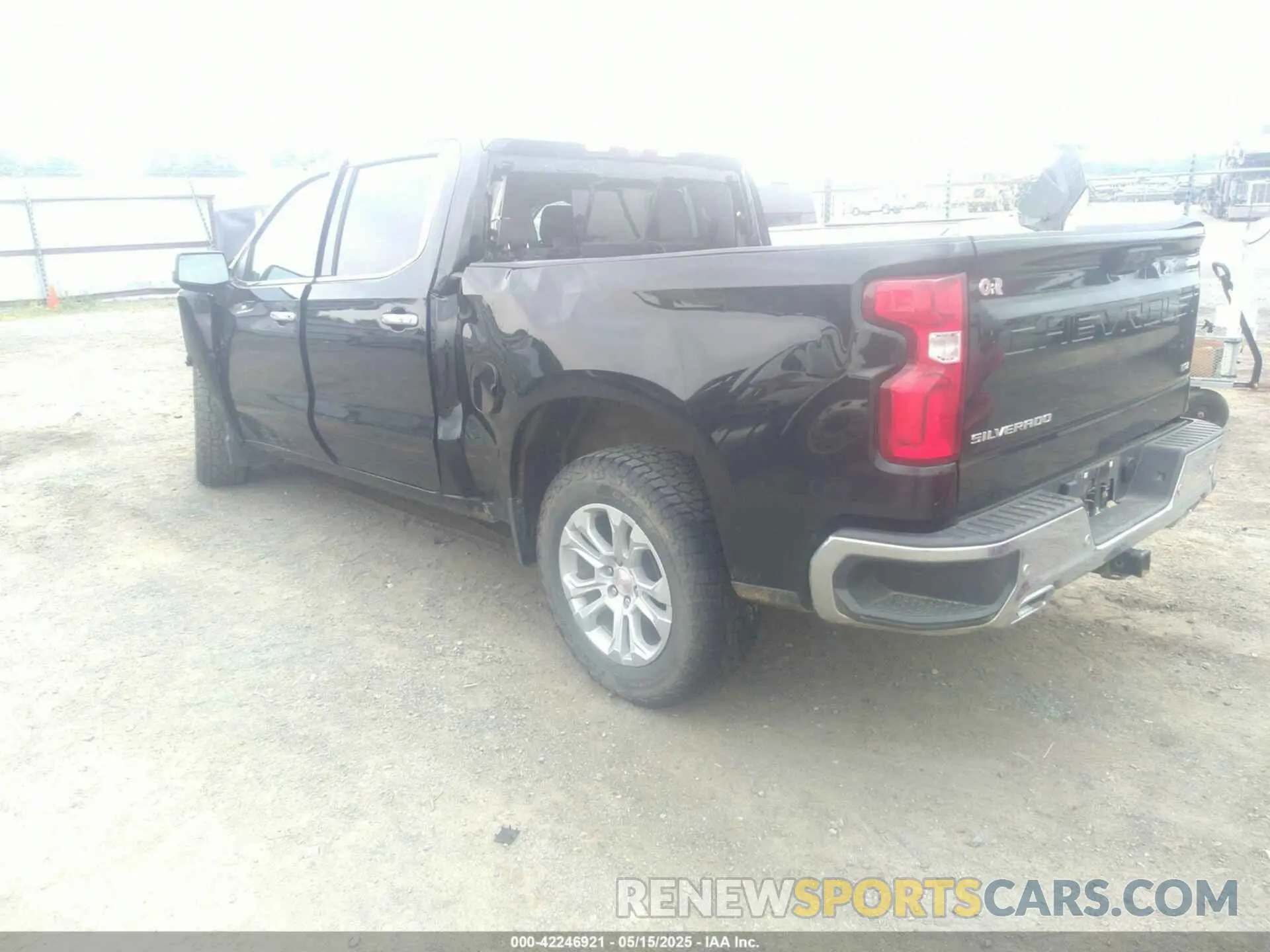 3 Photograph of a damaged car 1GCUDGET9NZ621404 CHEVROLET SILVERADO 1500 2022