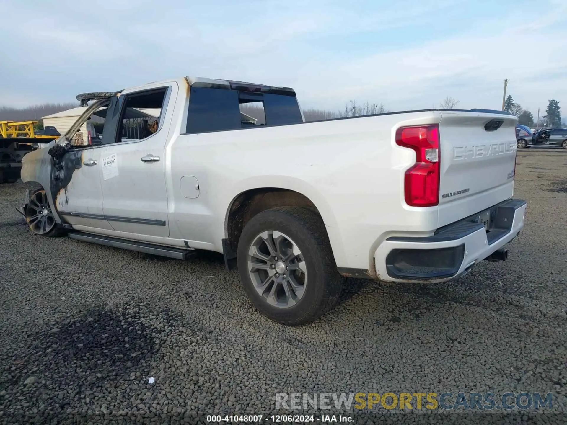 3 Photograph of a damaged car 1GCUDJED4NZ613541 CHEVROLET SILVERADO 1500 2022