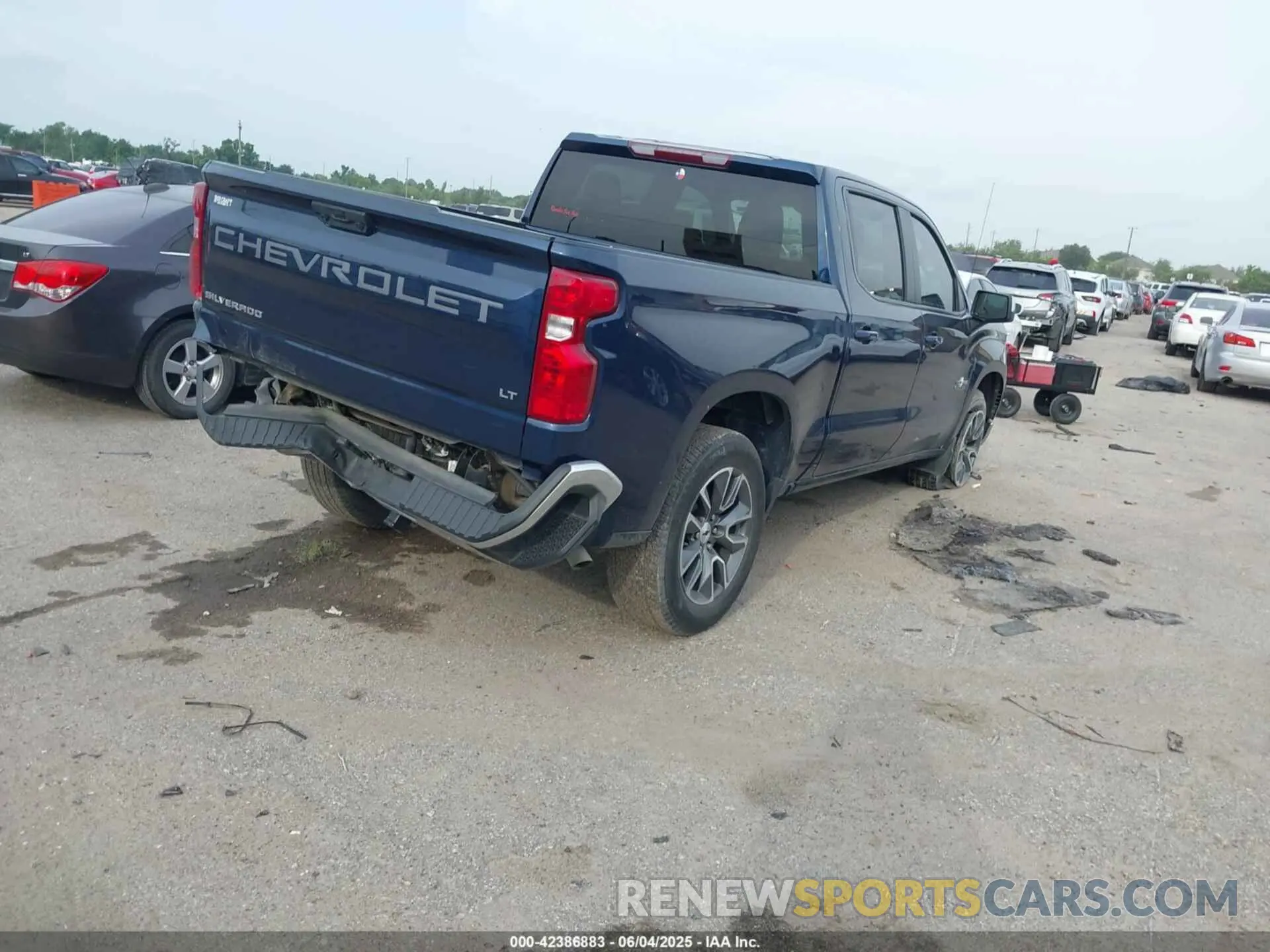4 Photograph of a damaged car 2GCPACED5N1506069 CHEVROLET SILVERADO 1500 2022
