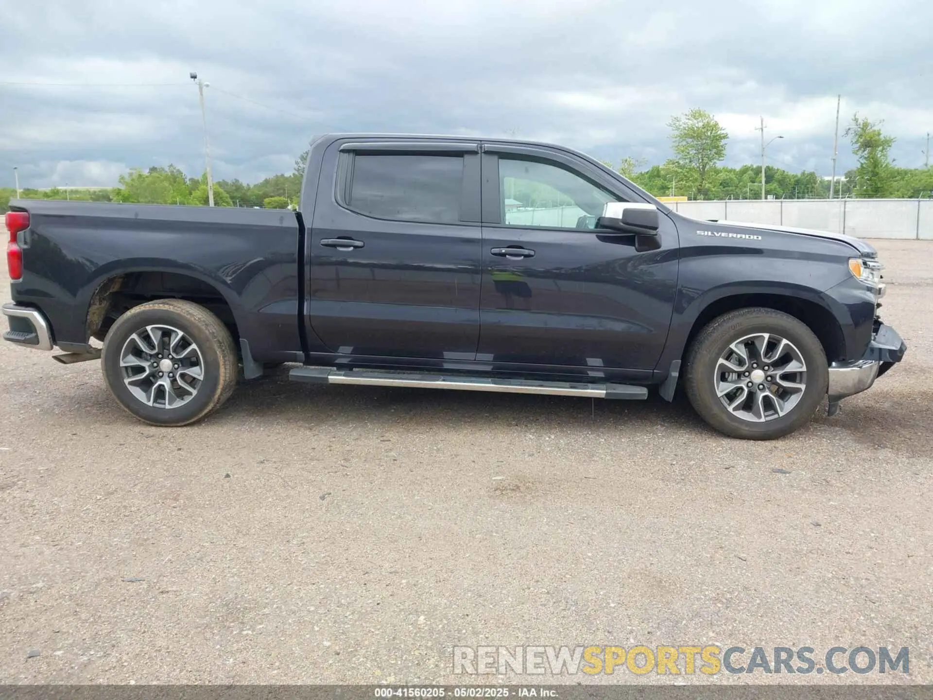 13 Photograph of a damaged car 2GCPACED6N1516884 CHEVROLET SILVERADO 1500 2022