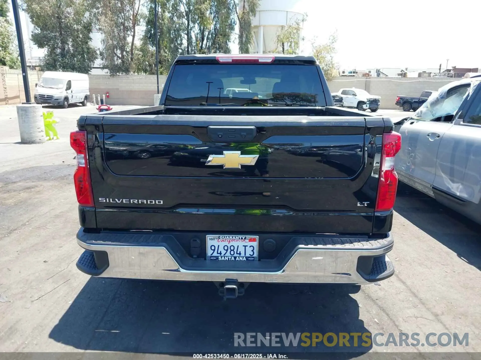 17 Photograph of a damaged car 2GCPACEDXN1510800 CHEVROLET SILVERADO 1500 2022