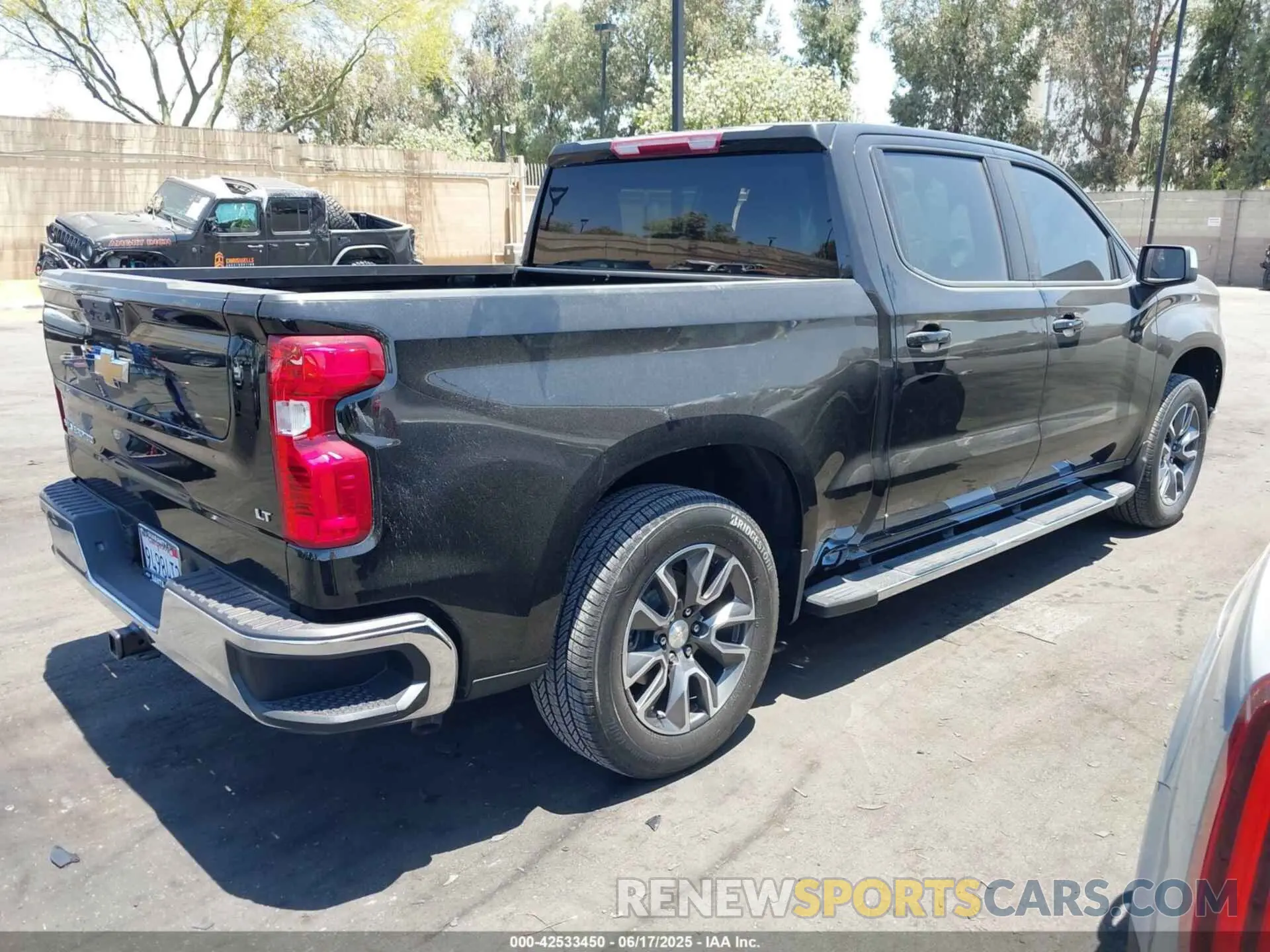 4 Photograph of a damaged car 2GCPACEDXN1510800 CHEVROLET SILVERADO 1500 2022