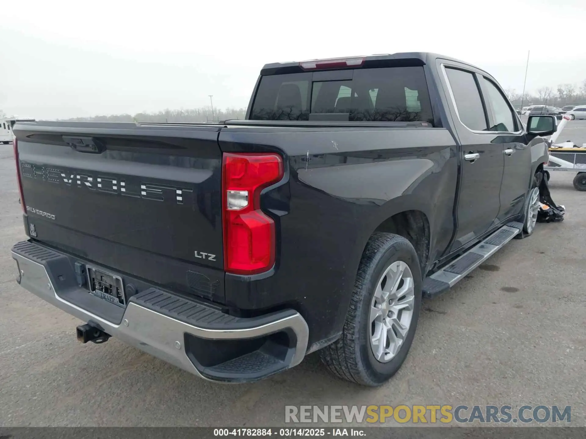 4 Photograph of a damaged car 2GCPAEED6N1510451 CHEVROLET SILVERADO 1500 2022