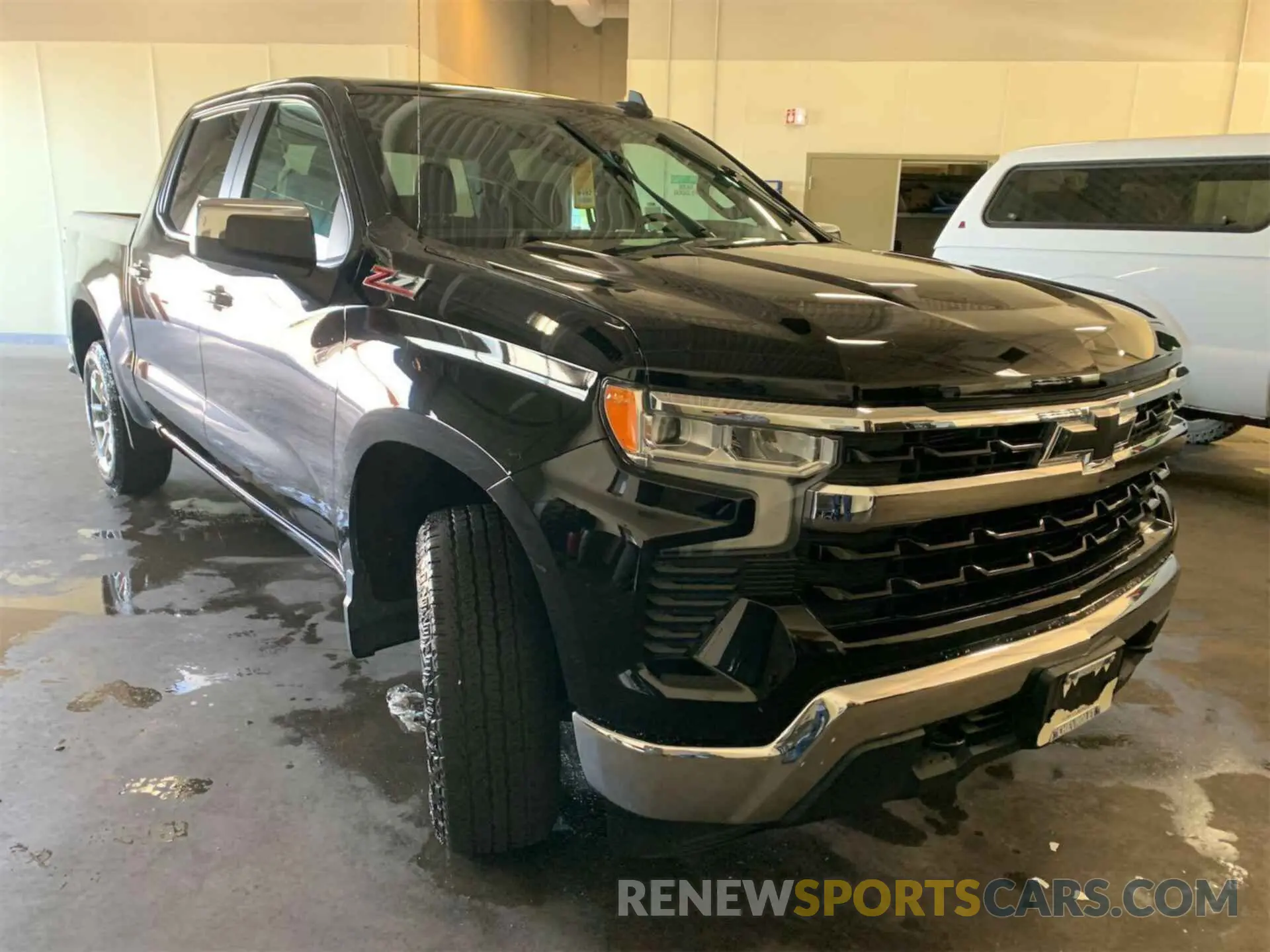 22 Photograph of a damaged car 2GCUDDEDXN1515897 CHEVROLET SILVERADO 1500 2022