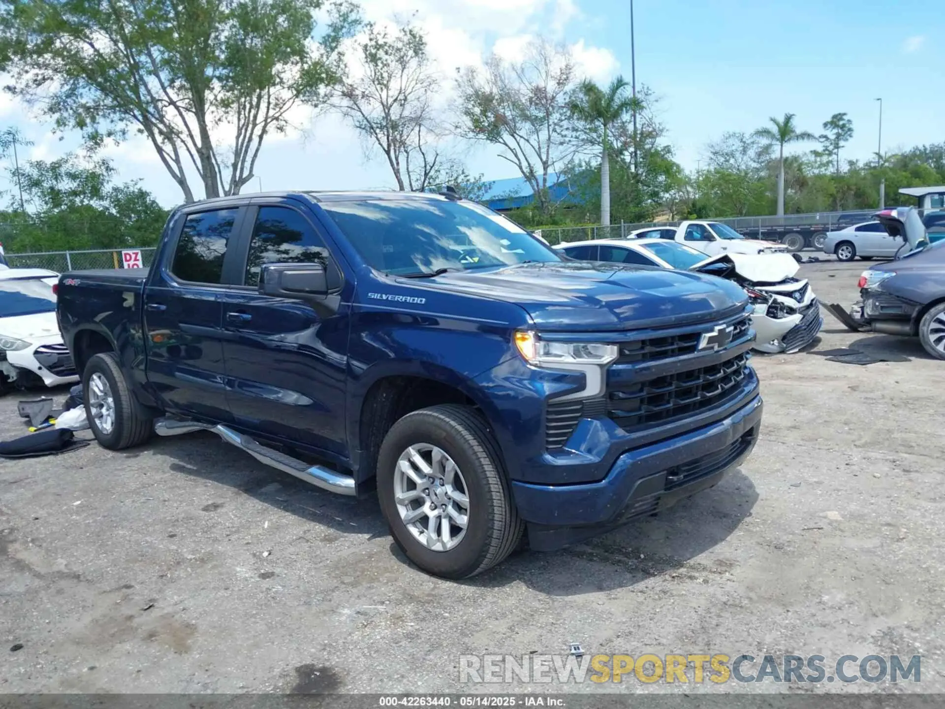 1 Photograph of a damaged car 2GCUDEED0N1503392 CHEVROLET SILVERADO 1500 2022