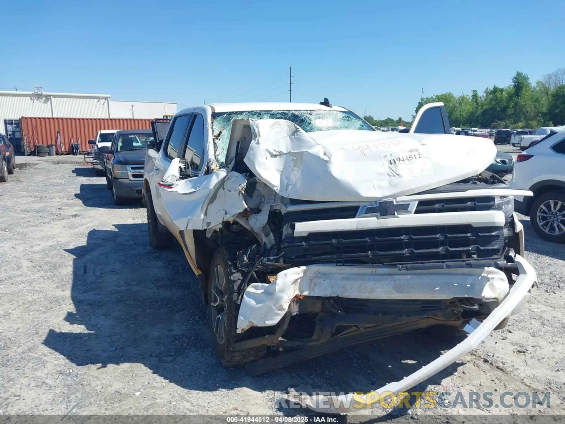 6 Photograph of a damaged car 2GCUDEED2N1519237 CHEVROLET SILVERADO 1500 2022