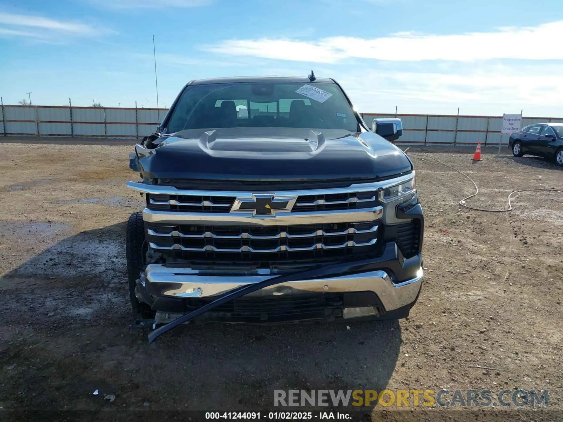 13 Photograph of a damaged car 2GCUDGED0N1506336 CHEVROLET SILVERADO 1500 2022