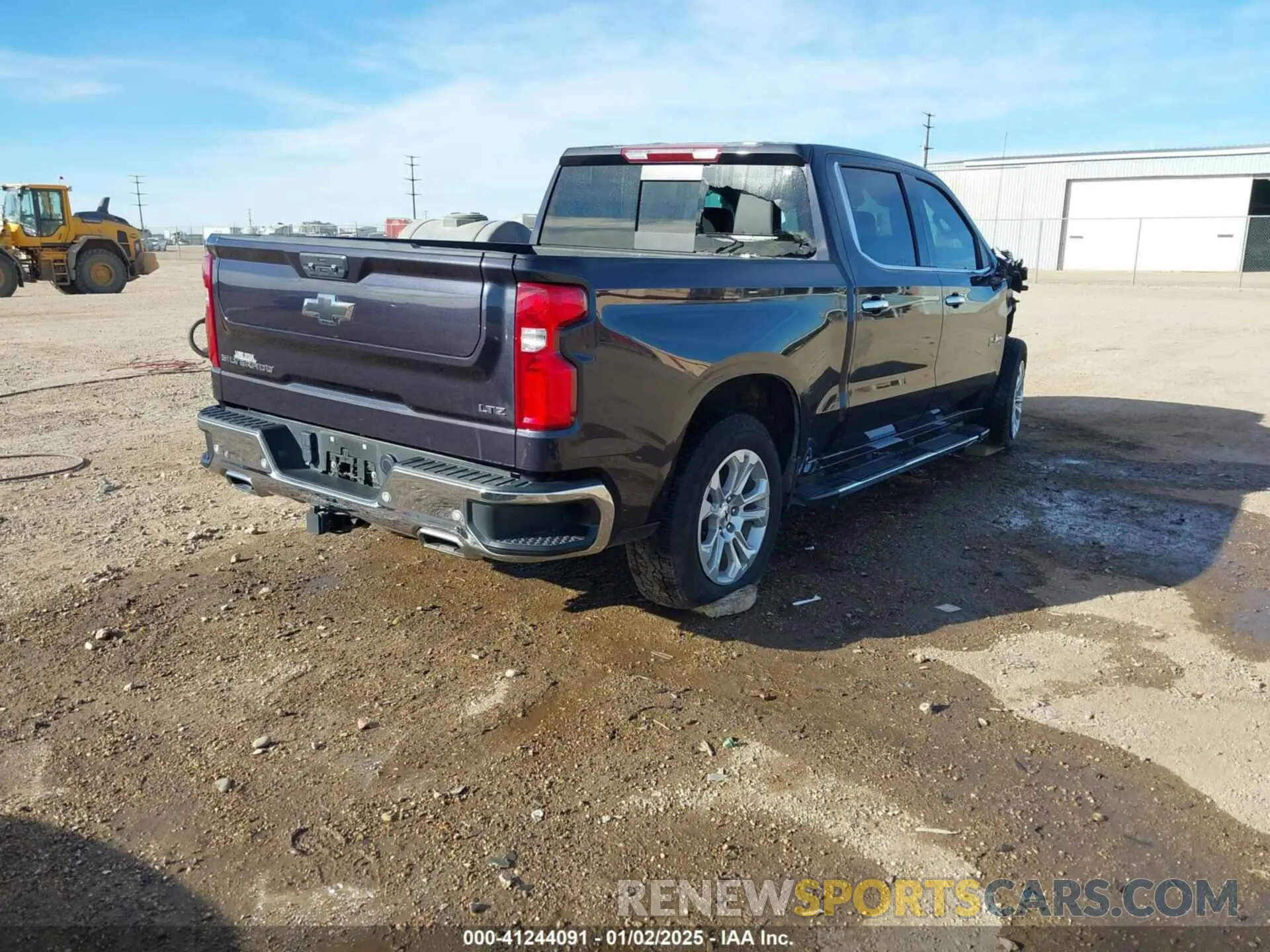 4 Photograph of a damaged car 2GCUDGED0N1506336 CHEVROLET SILVERADO 1500 2022