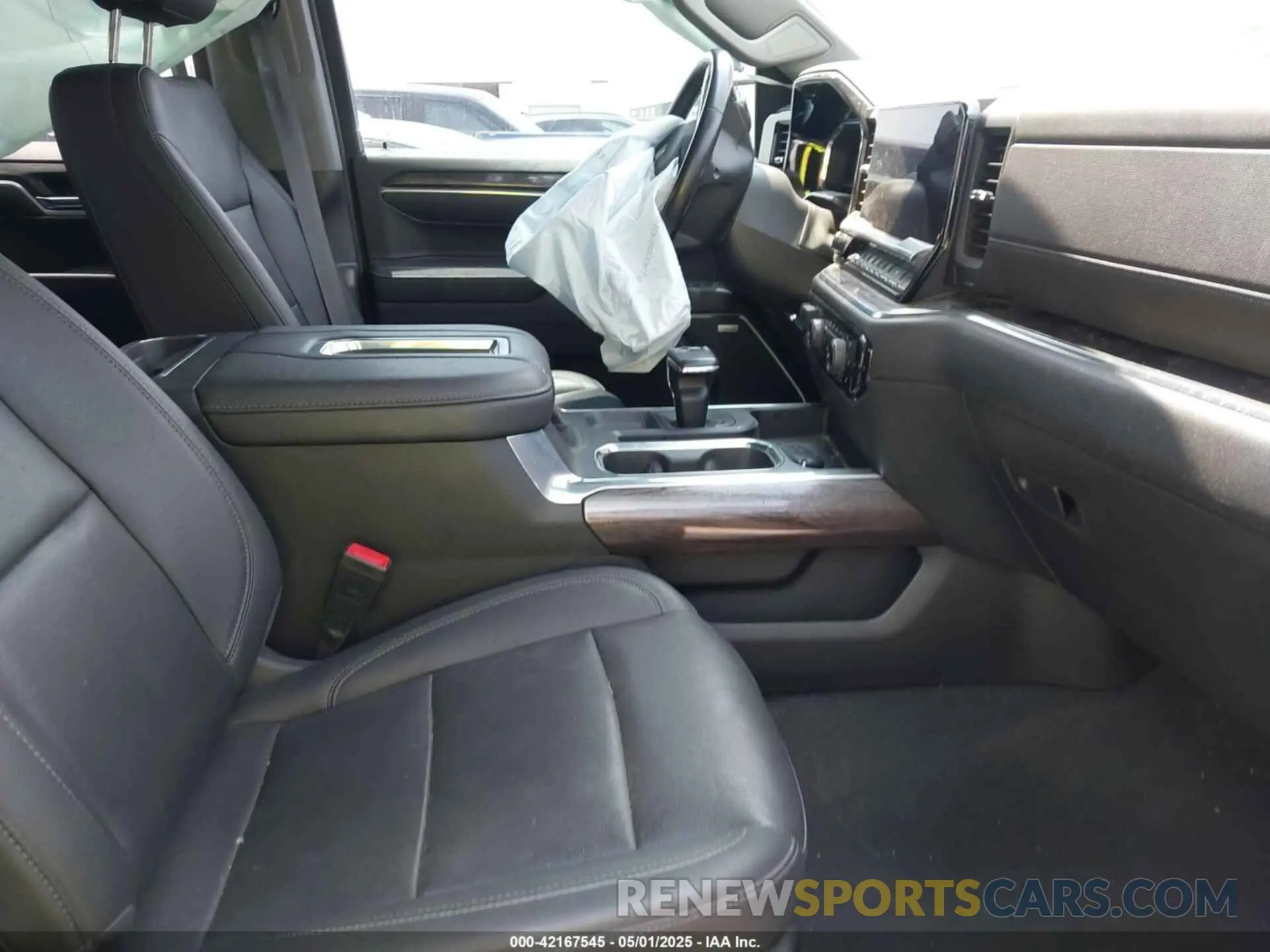 5 Photograph of a damaged car 2GCUDGED5N1513606 CHEVROLET SILVERADO 1500 2022
