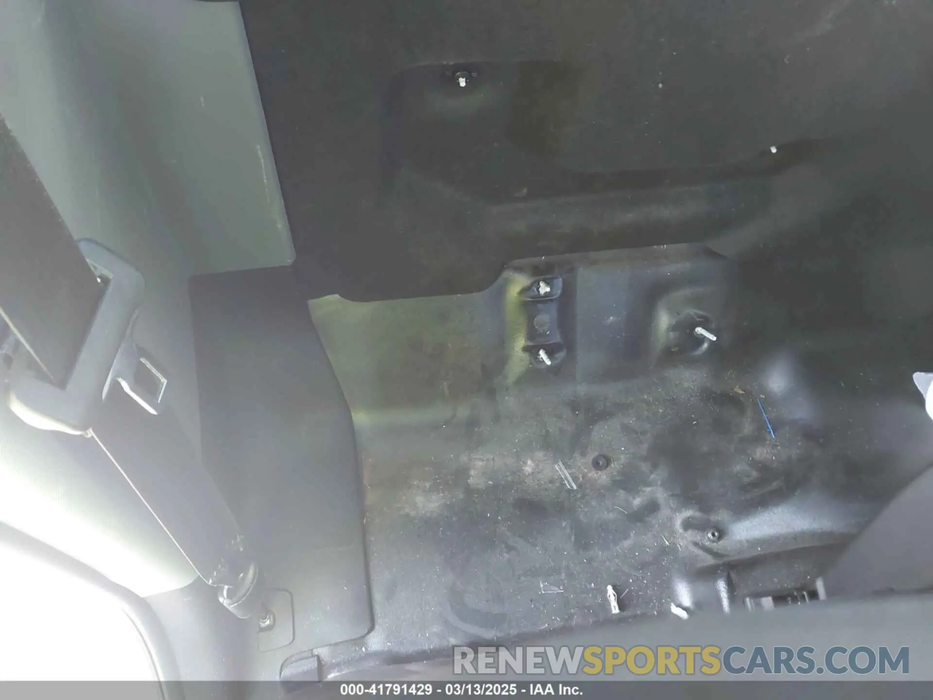 8 Photograph of a damaged car 3GCNAAEK4NG506033 CHEVROLET SILVERADO 1500 2022