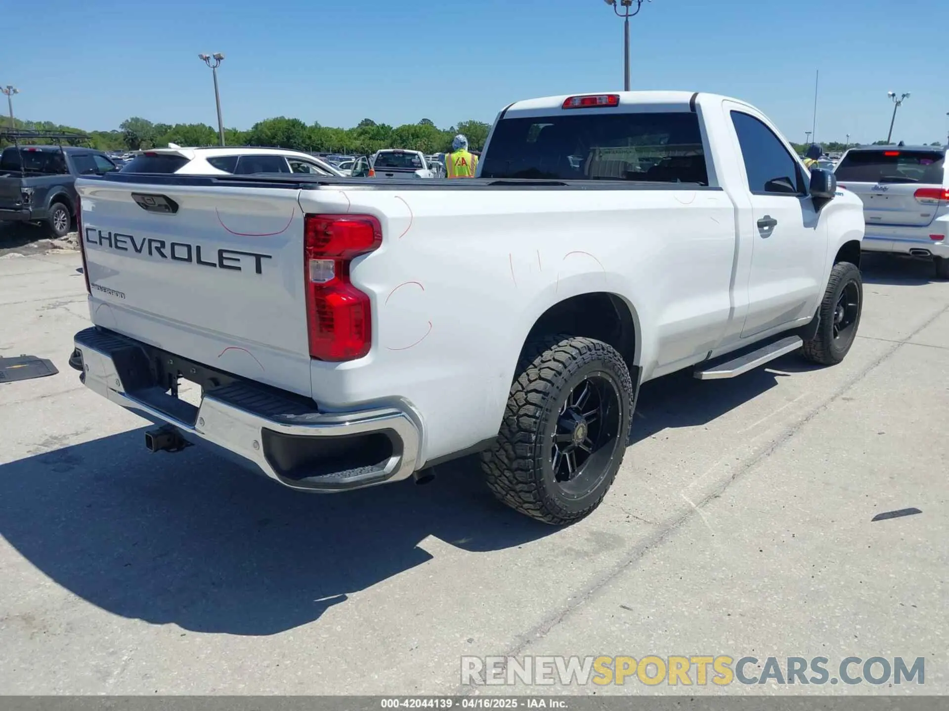 4 Photograph of a damaged car 3GCNAAEK6NG566881 CHEVROLET SILVERADO 1500 2022