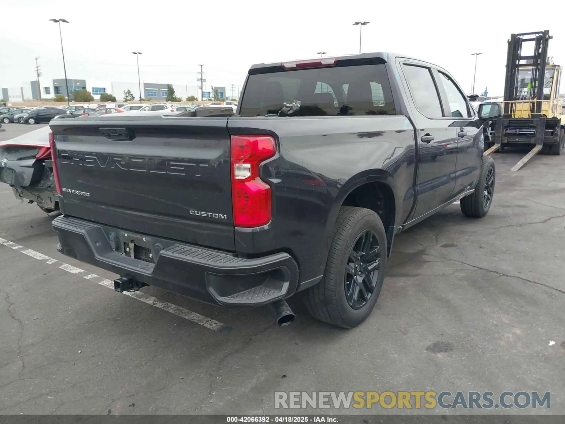 4 Photograph of a damaged car 3GCPABEK6NG640508 CHEVROLET SILVERADO 1500 2022