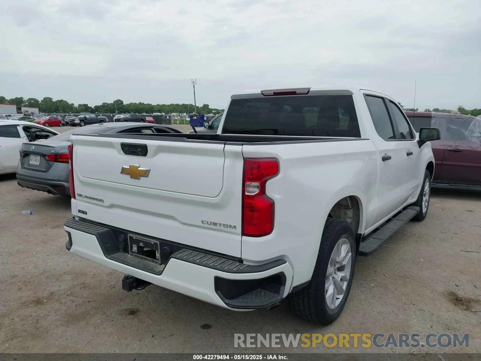 4 Photograph of a damaged car 3GCPABEKXNG567627 CHEVROLET SILVERADO 1500 2022