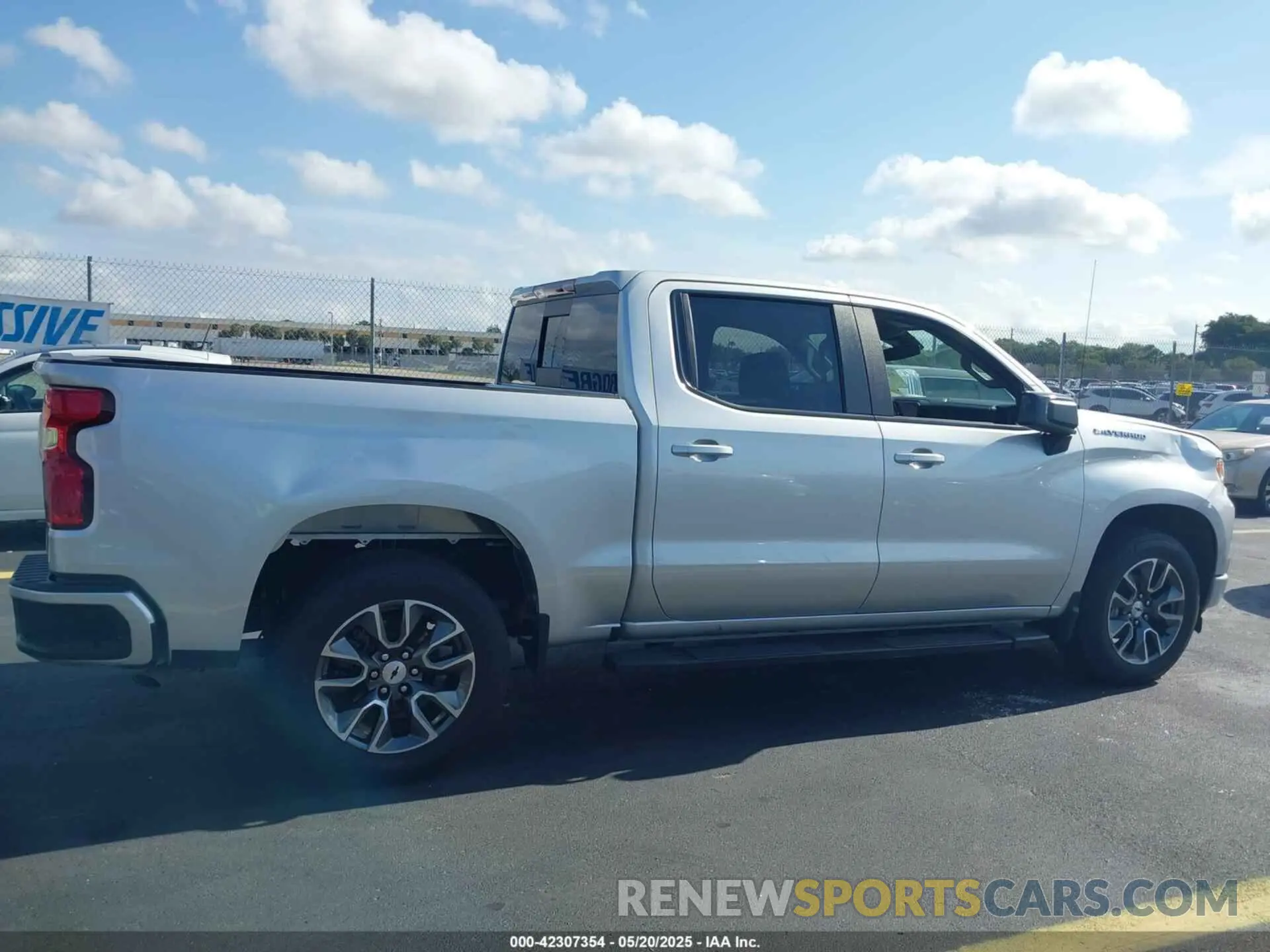 12 Photograph of a damaged car 3GCPADED1NG595135 CHEVROLET SILVERADO 1500 2022