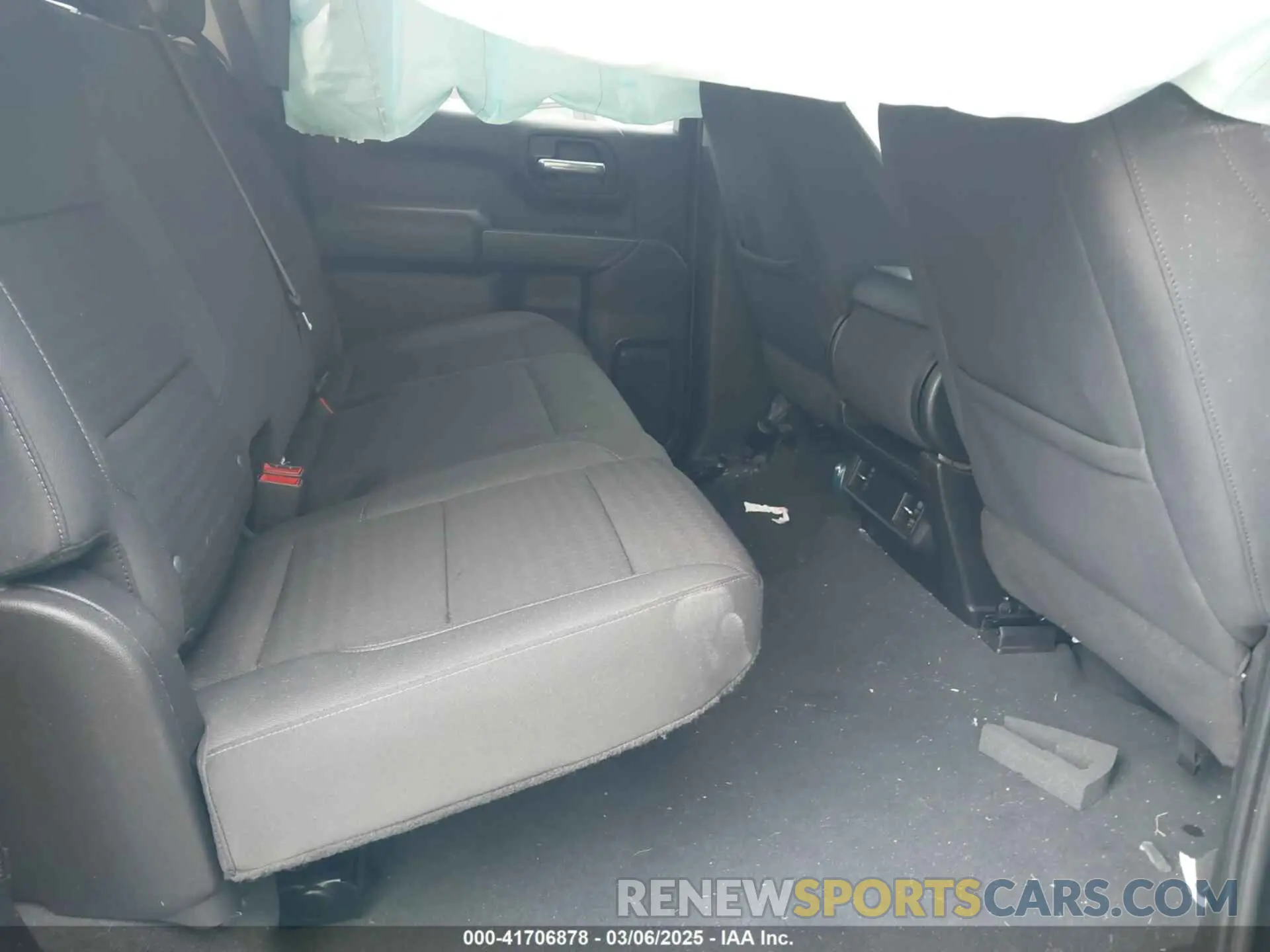 8 Photograph of a damaged car 3GCPDBEK1NG685735 CHEVROLET SILVERADO 1500 2022