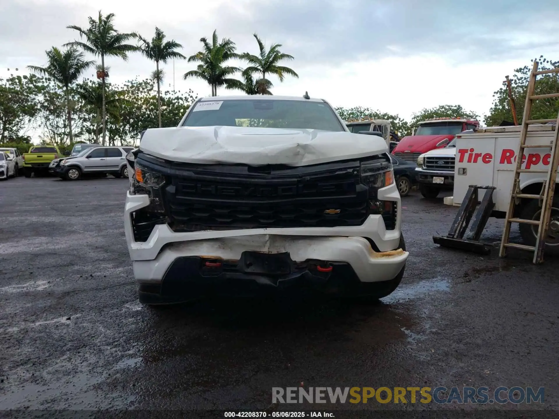12 Photograph of a damaged car 3GCPDBEK8NG657348 CHEVROLET SILVERADO 1500 2022