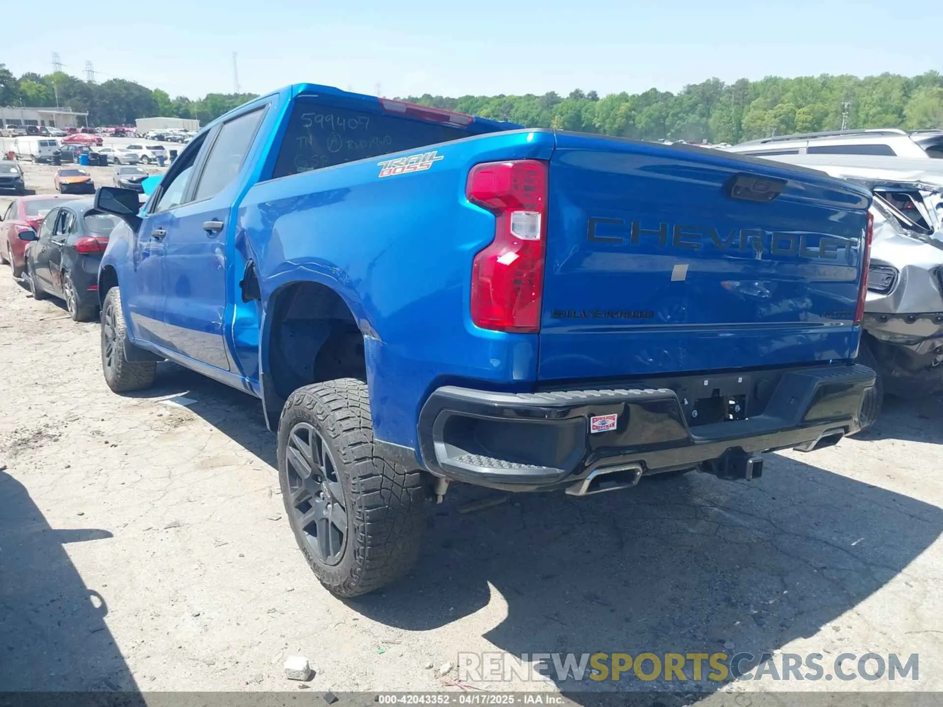 3 Photograph of a damaged car 3GCPDCED4NG599407 CHEVROLET SILVERADO 1500 2022