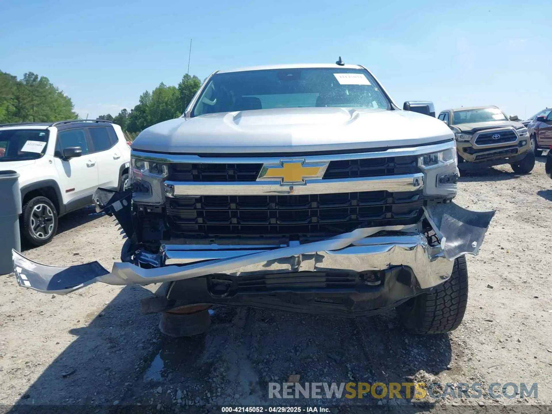 11 Photograph of a damaged car 3GCPDDEK8NG556144 CHEVROLET SILVERADO 1500 2022