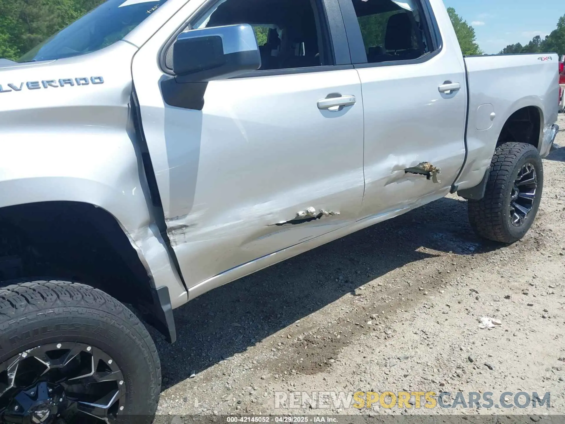 19 Photograph of a damaged car 3GCPDDEK8NG556144 CHEVROLET SILVERADO 1500 2022