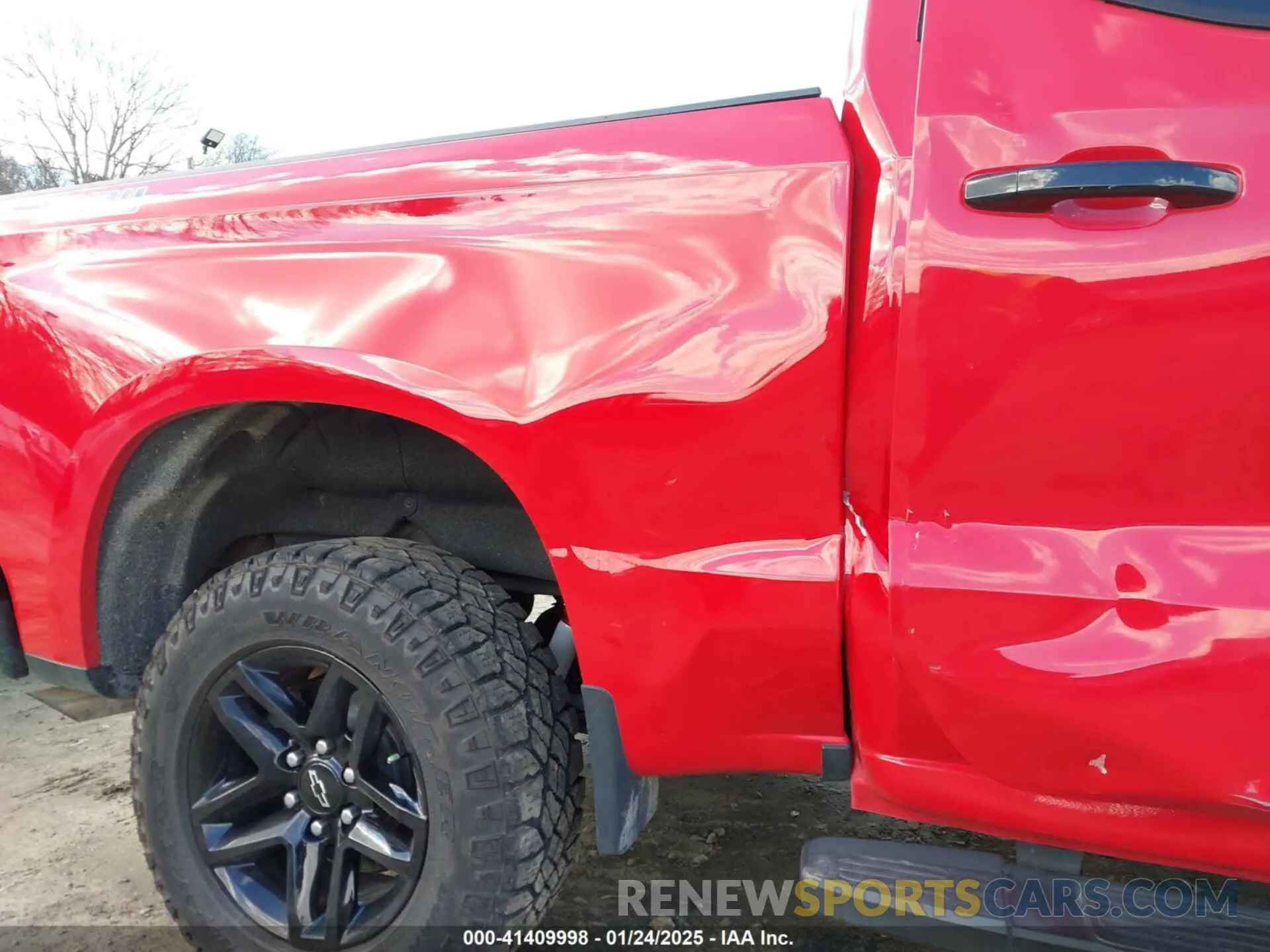 19 Photograph of a damaged car 3GCPDFEK9NG648651 CHEVROLET SILVERADO 1500 2022