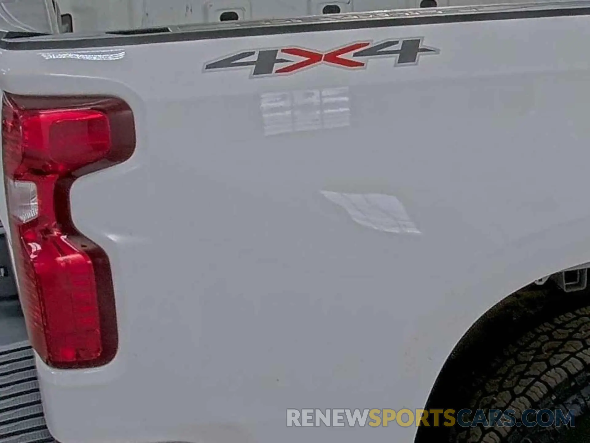 35 Photograph of a damaged car 3GCUDAED8NG564490 CHEVROLET SILVERADO 1500 2022